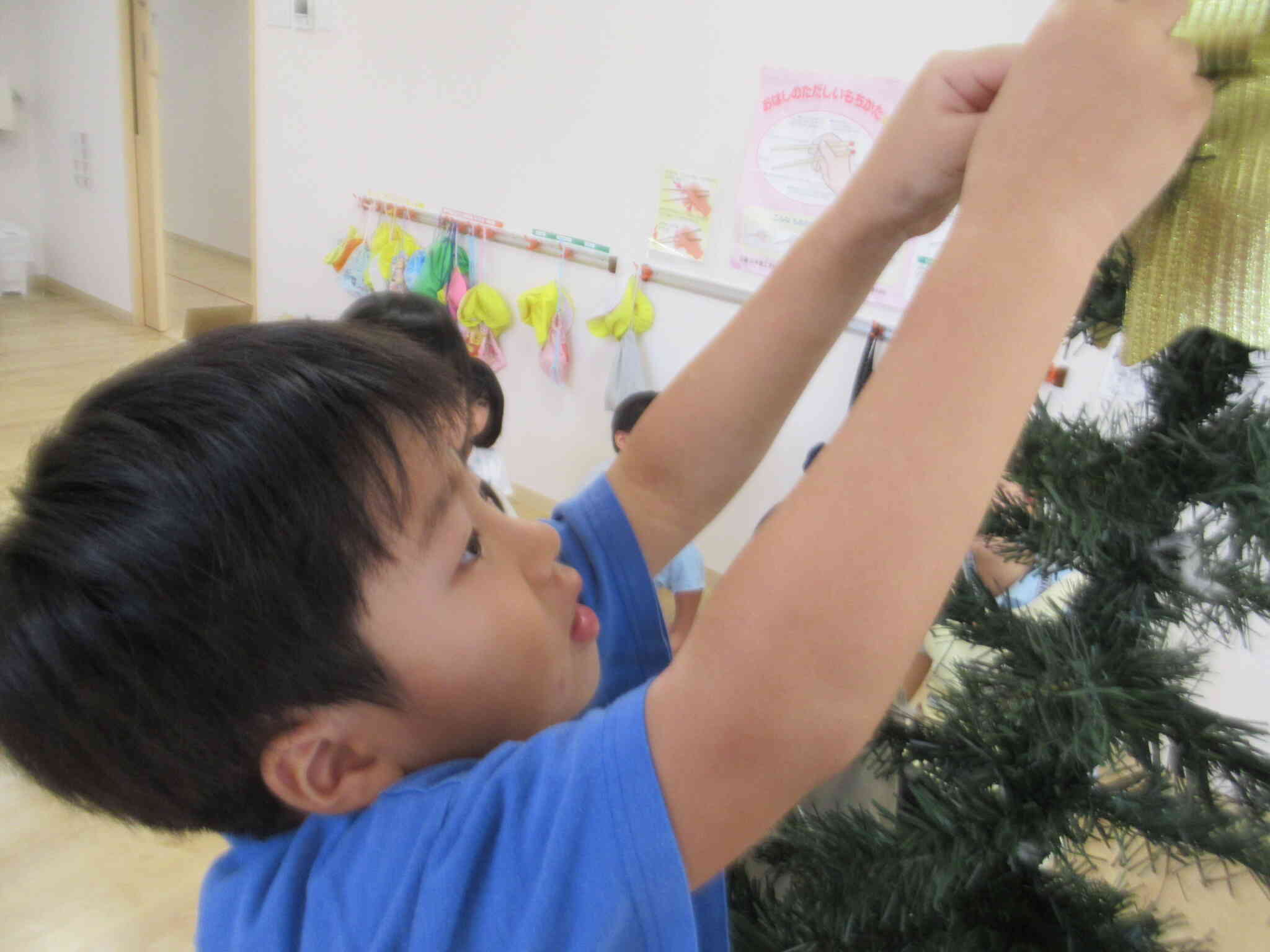 飾りつけスタート！