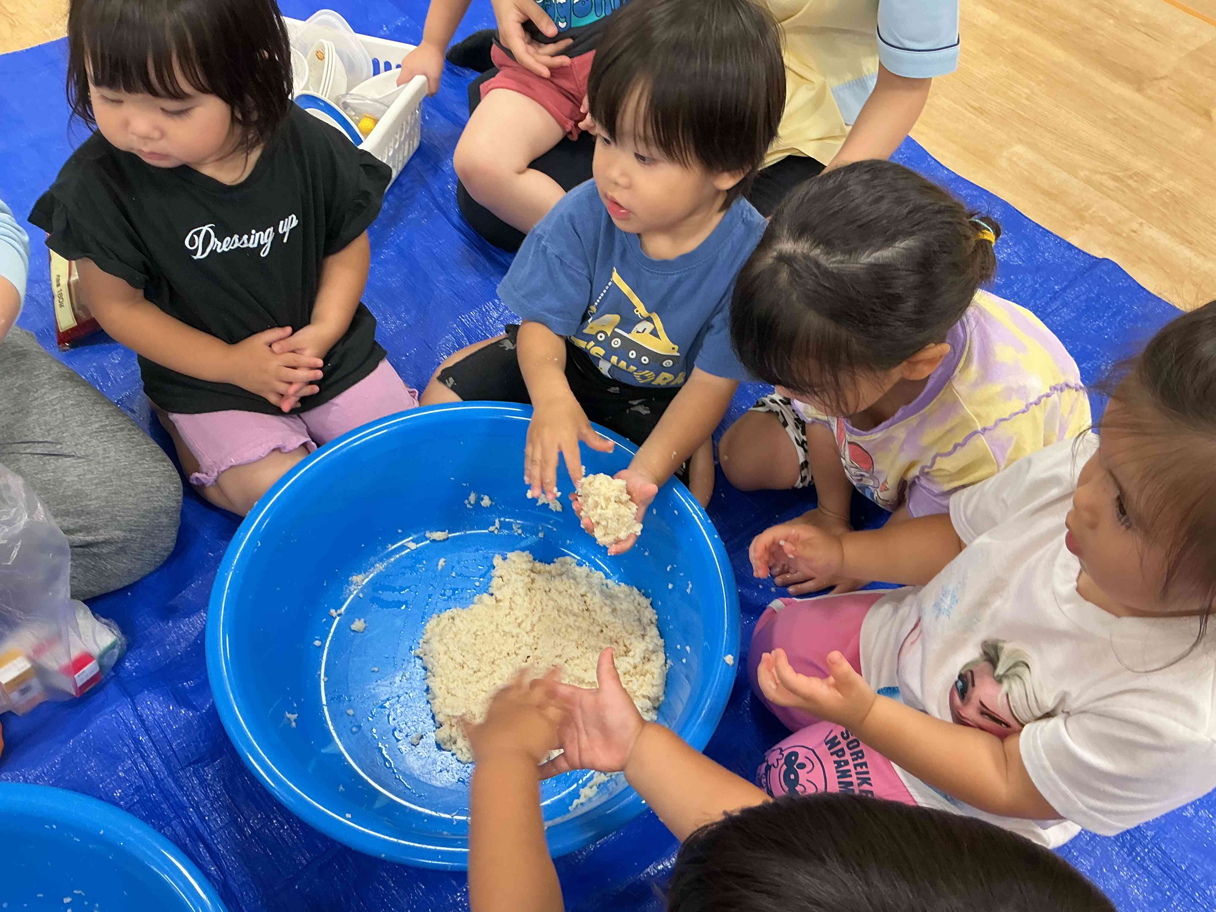 素材に触れて、豊かな感性を育もう★