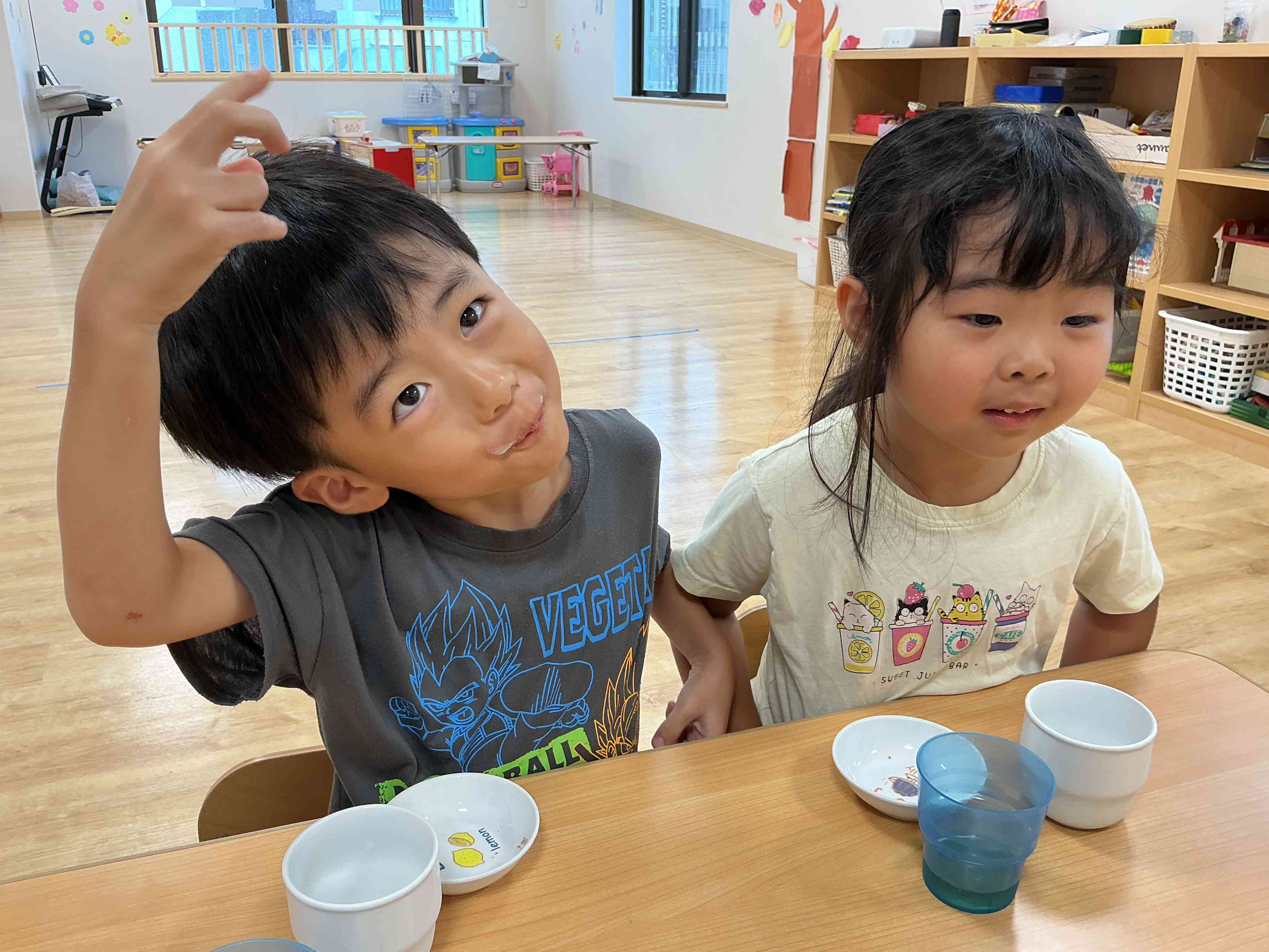 食育後のおやつタイムは3色食品群の話で盛り上がりました♪
