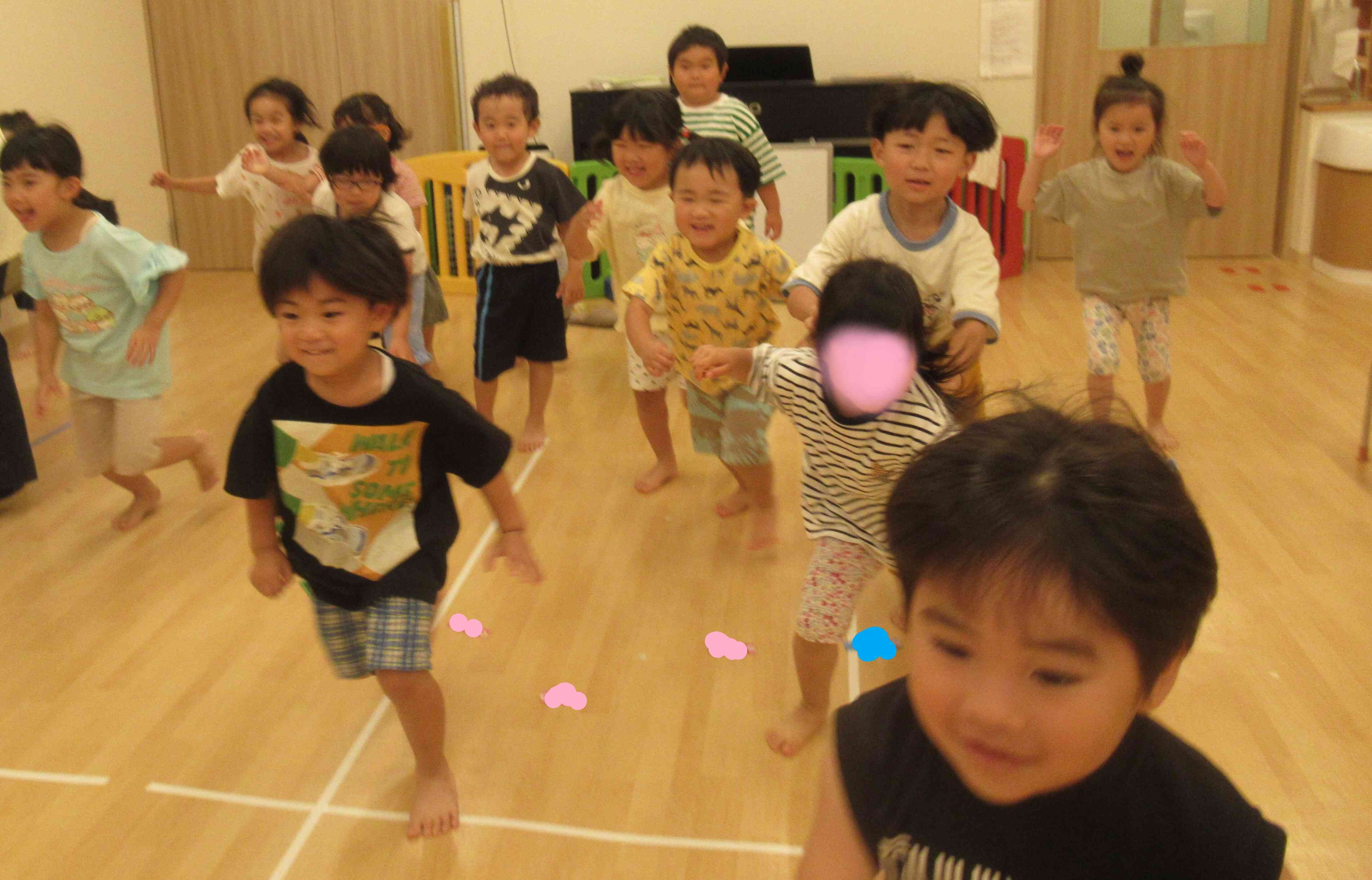 だるまさんが転んだ。