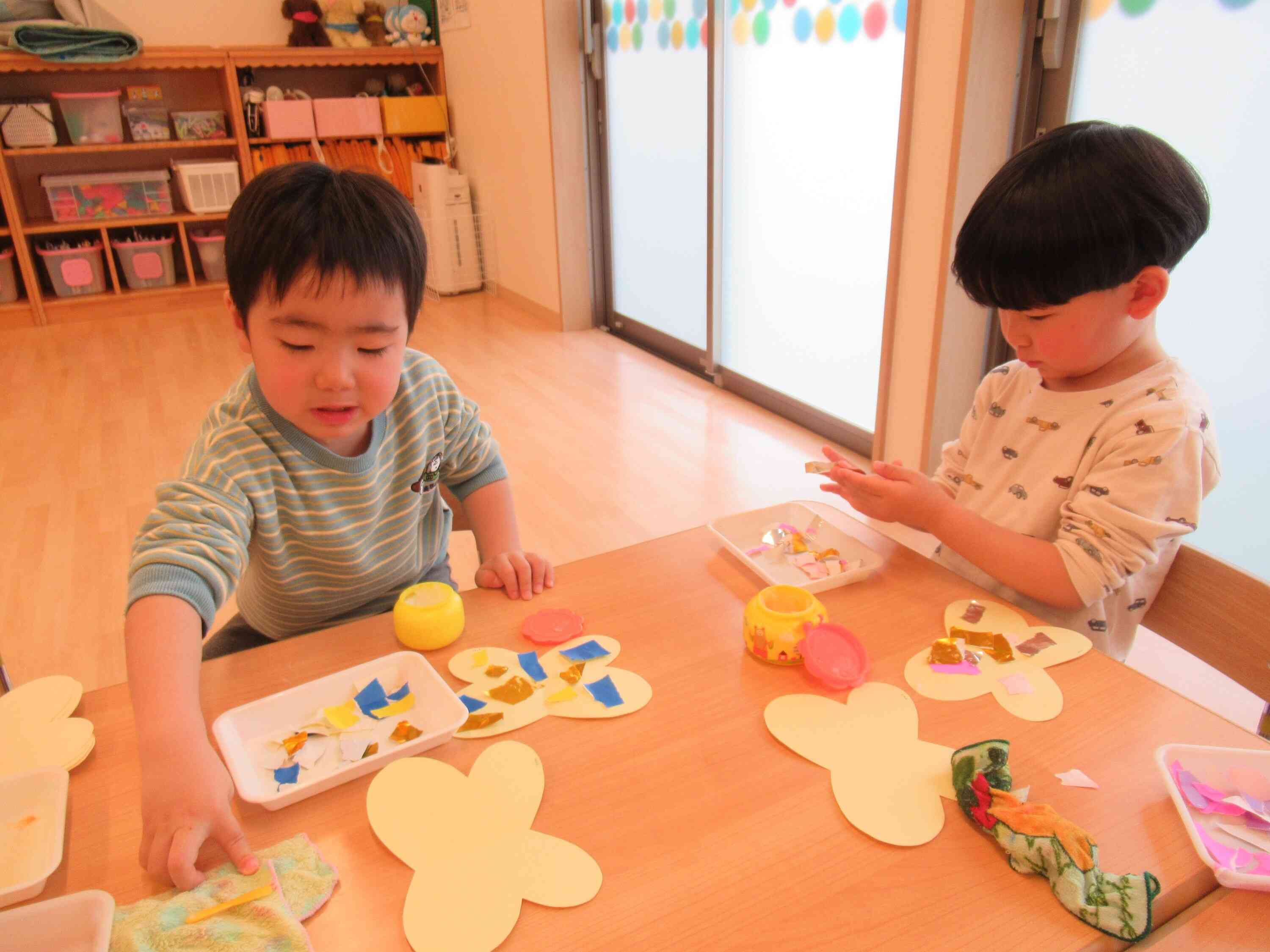 4月の壁面製作（りす組）｜ニチイキッズ八戸しおかぜ保育園｜ニチイキッズ