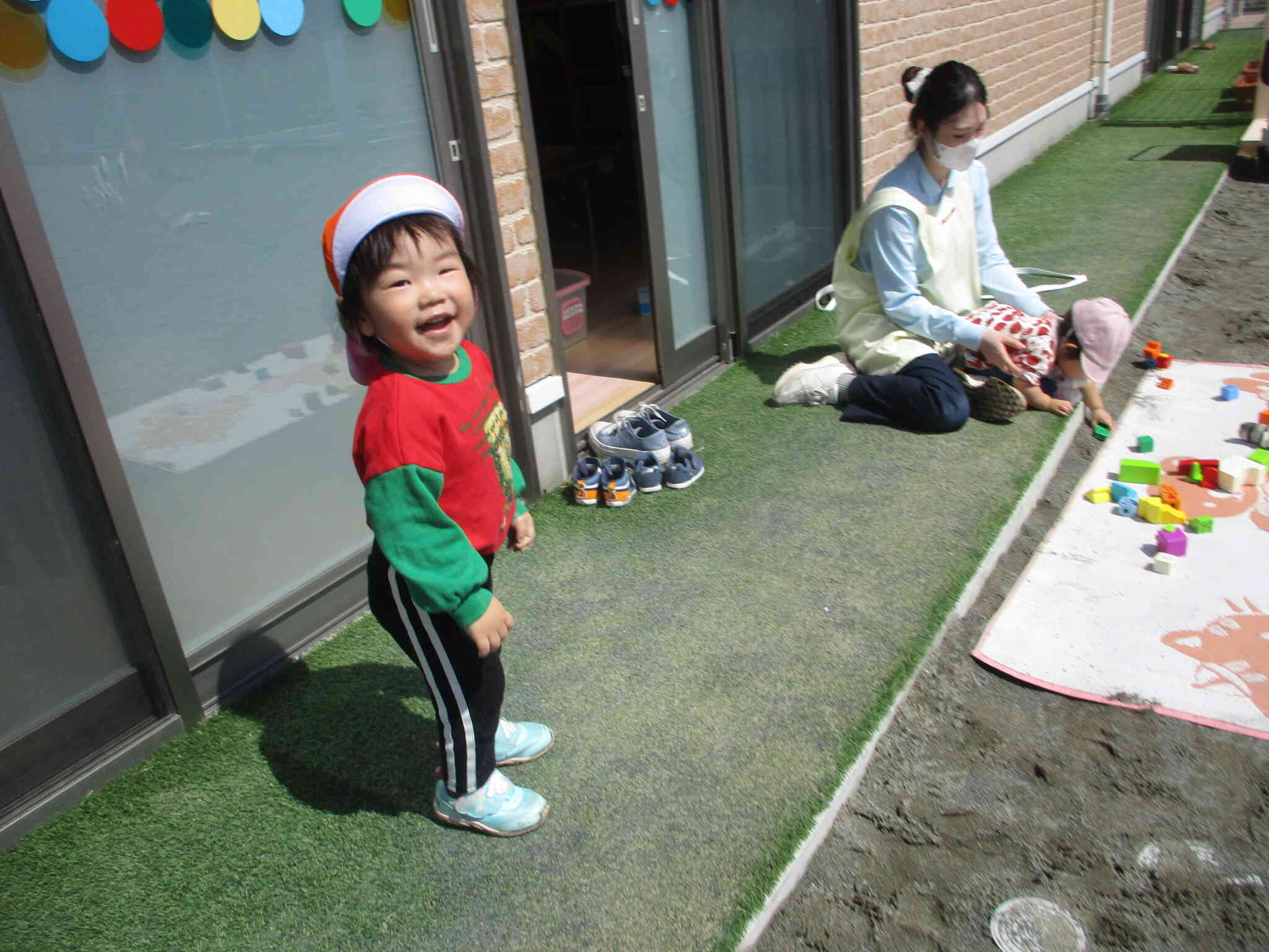 「鬼さん、こっちだよー。」