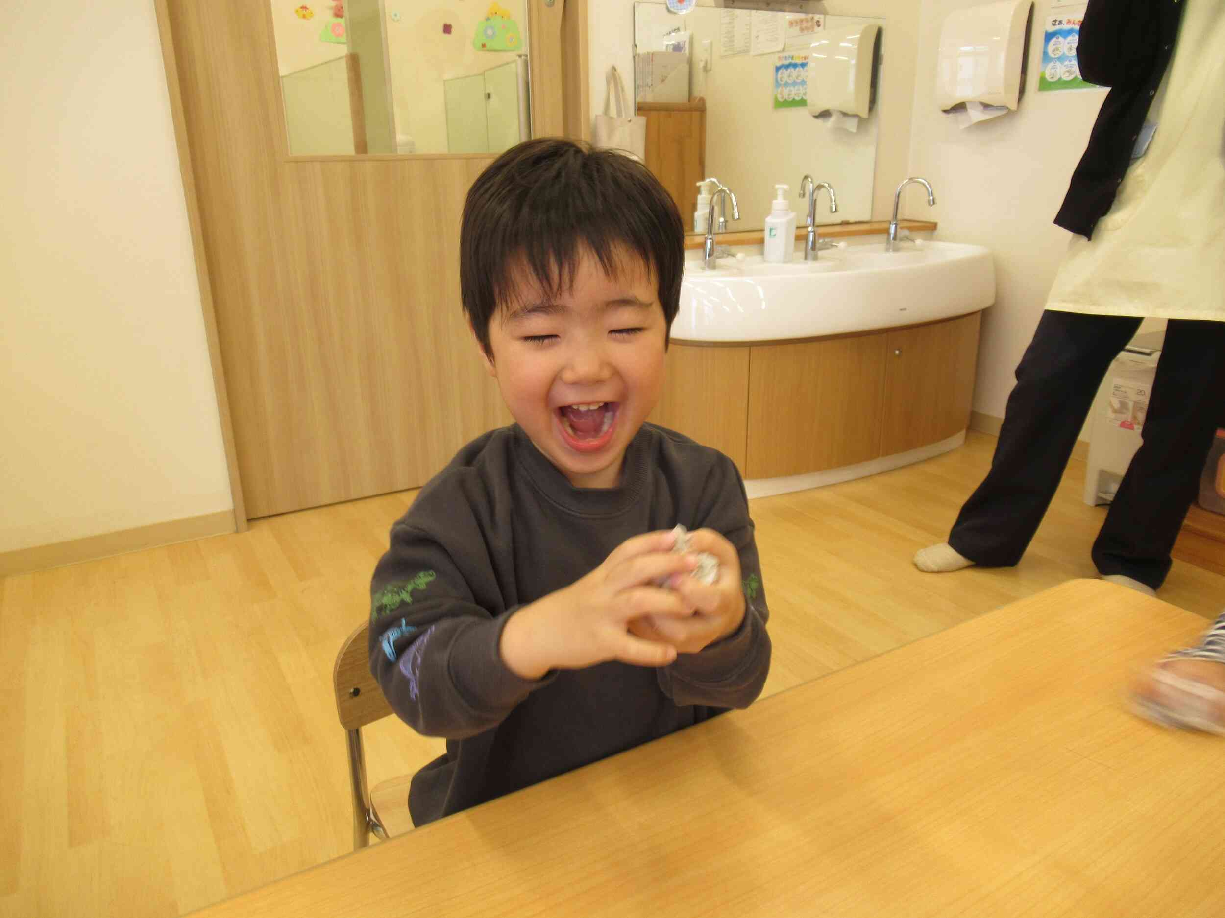 ぐちゃぐちゃに丸めよう