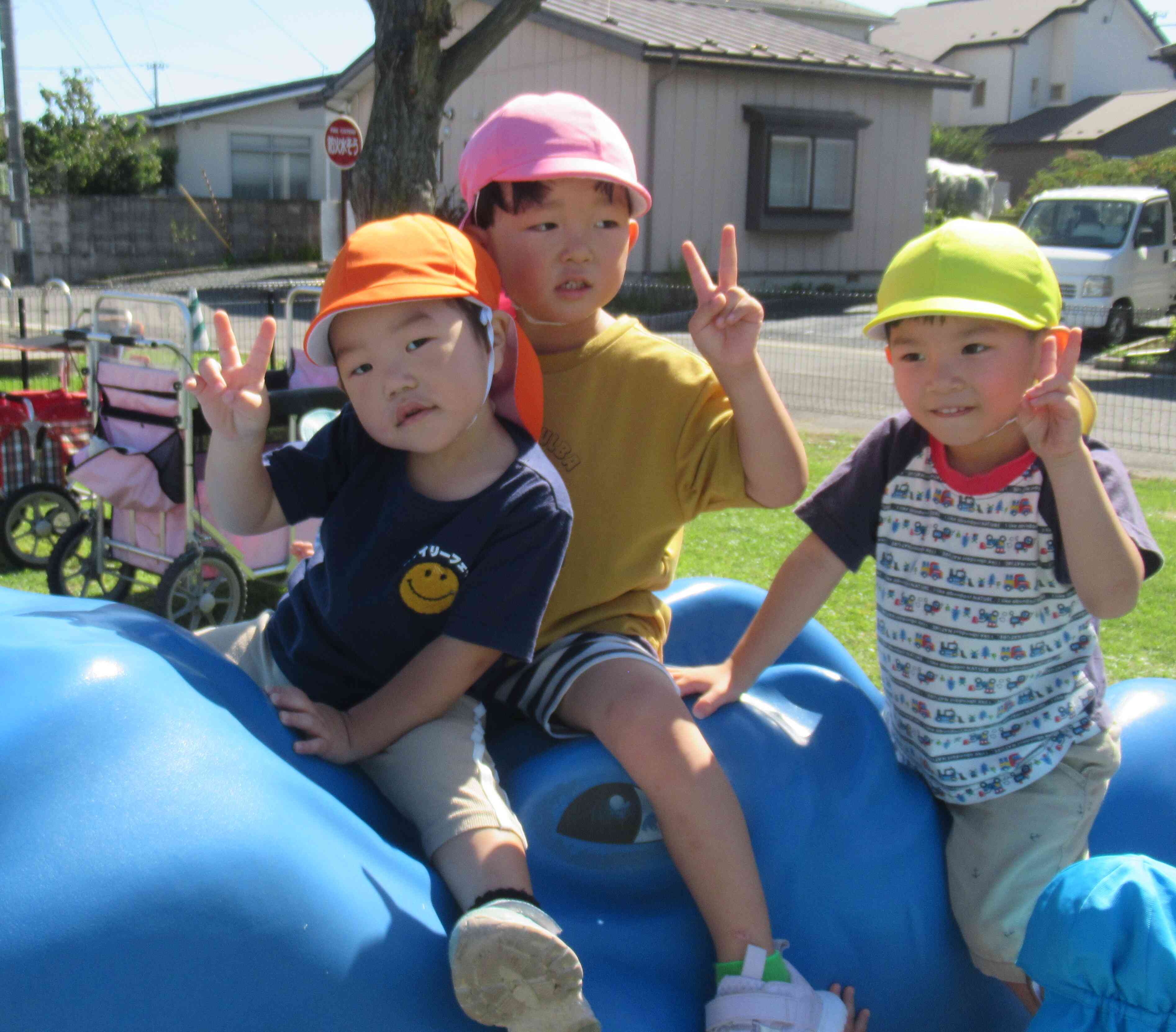 「3人一緒にはいチーズ。」