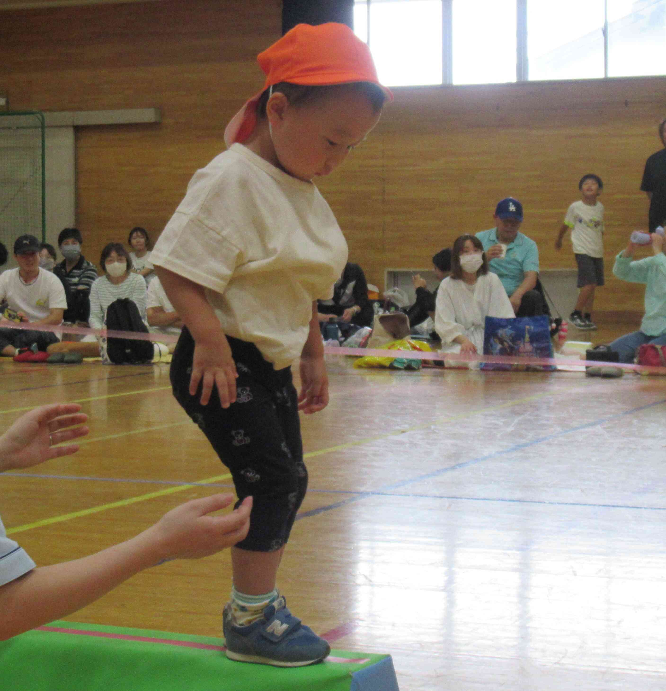 よしっ。平均台を渡りきったよ。　