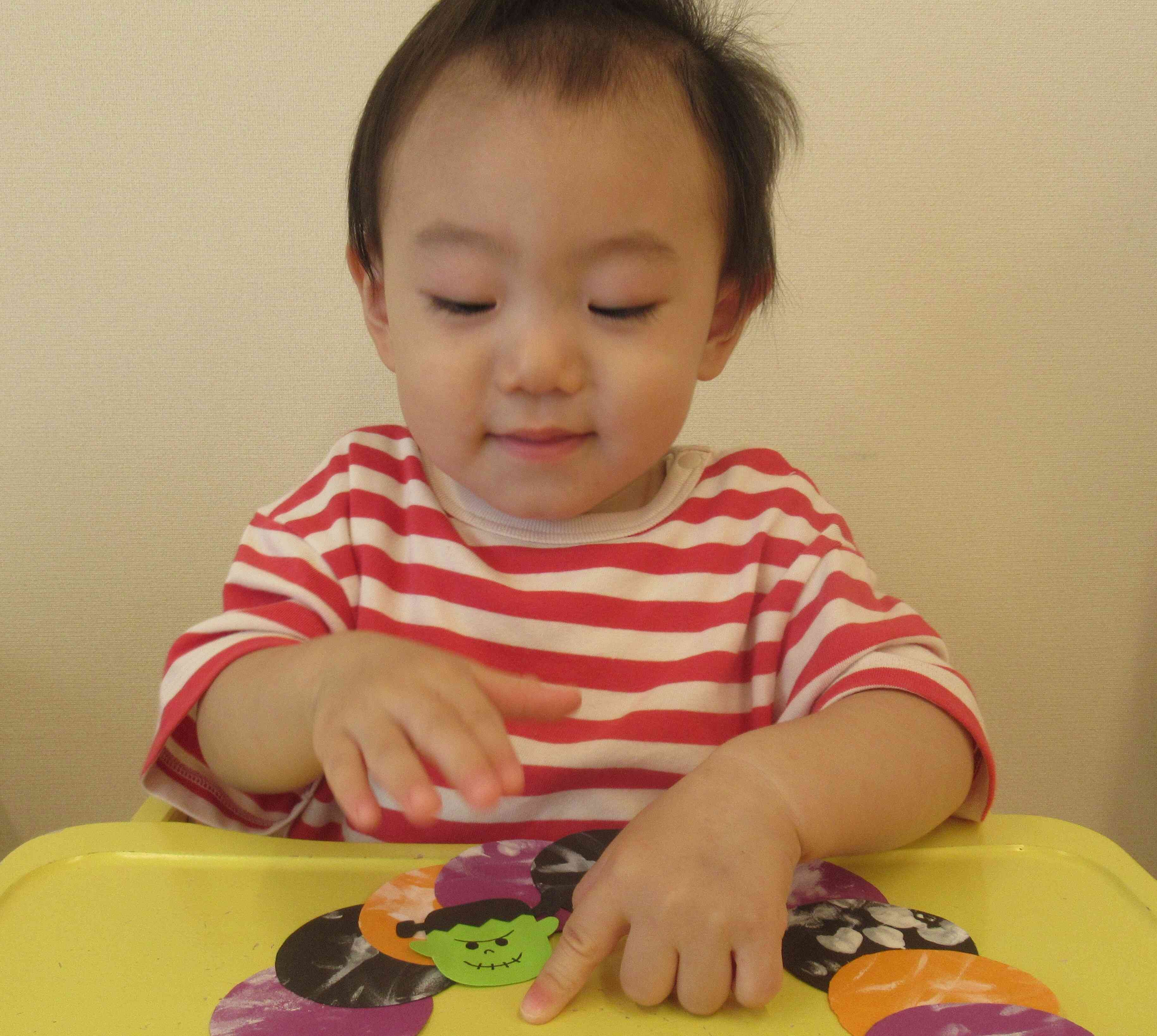 「みて、できたよ」と伝えています。