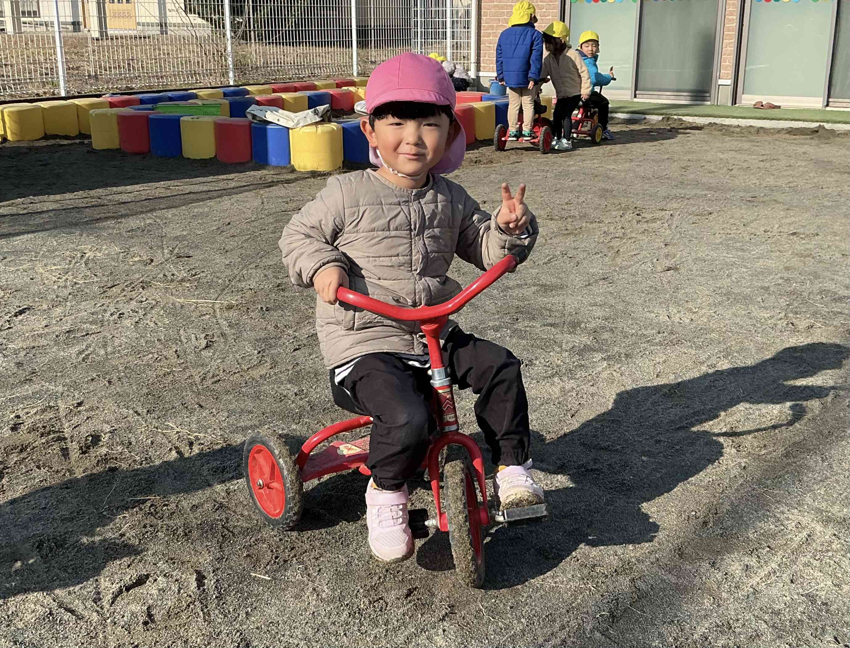 三輪車が漕げるようになったよ