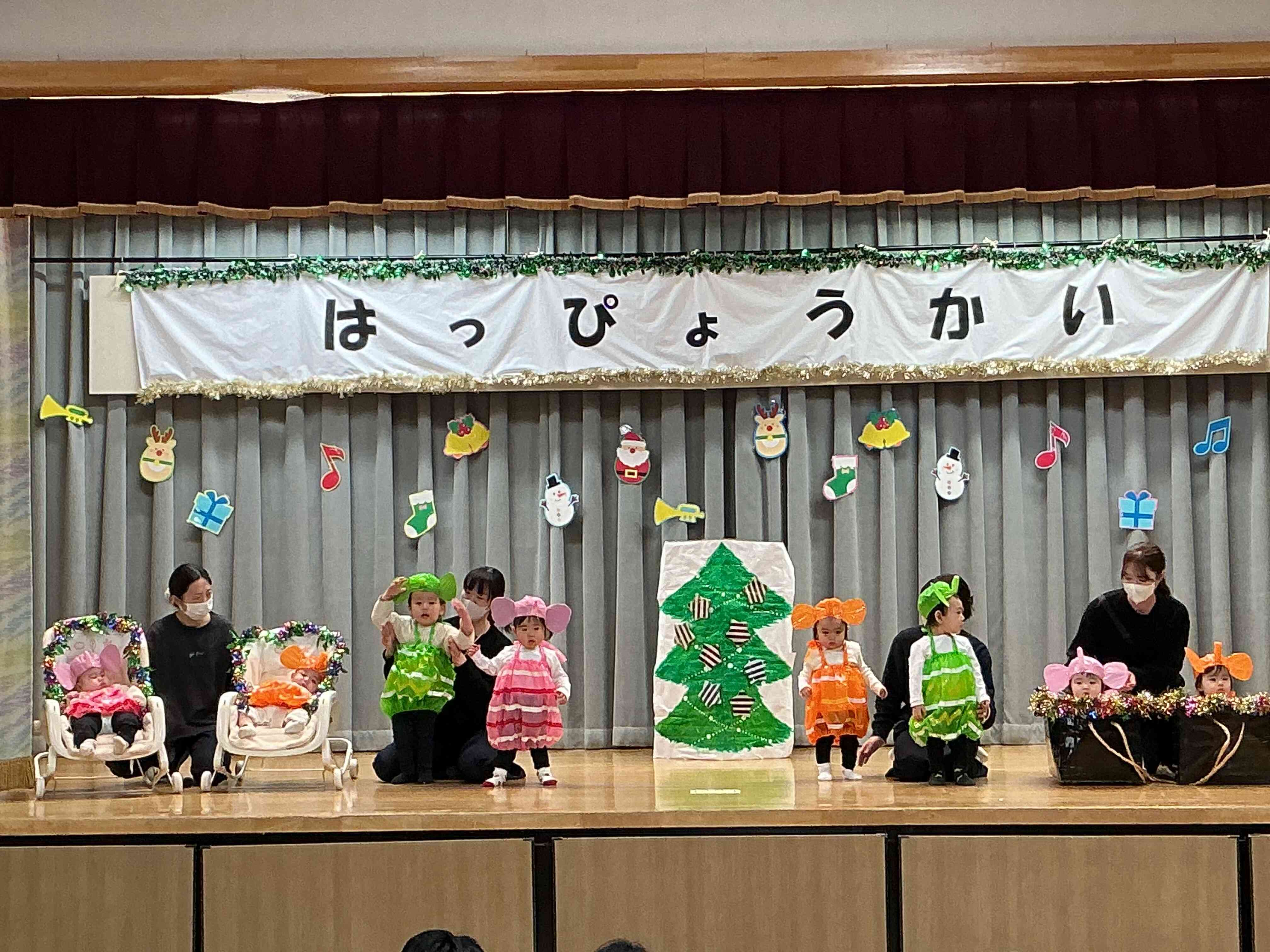 ゆきやこんこ♩