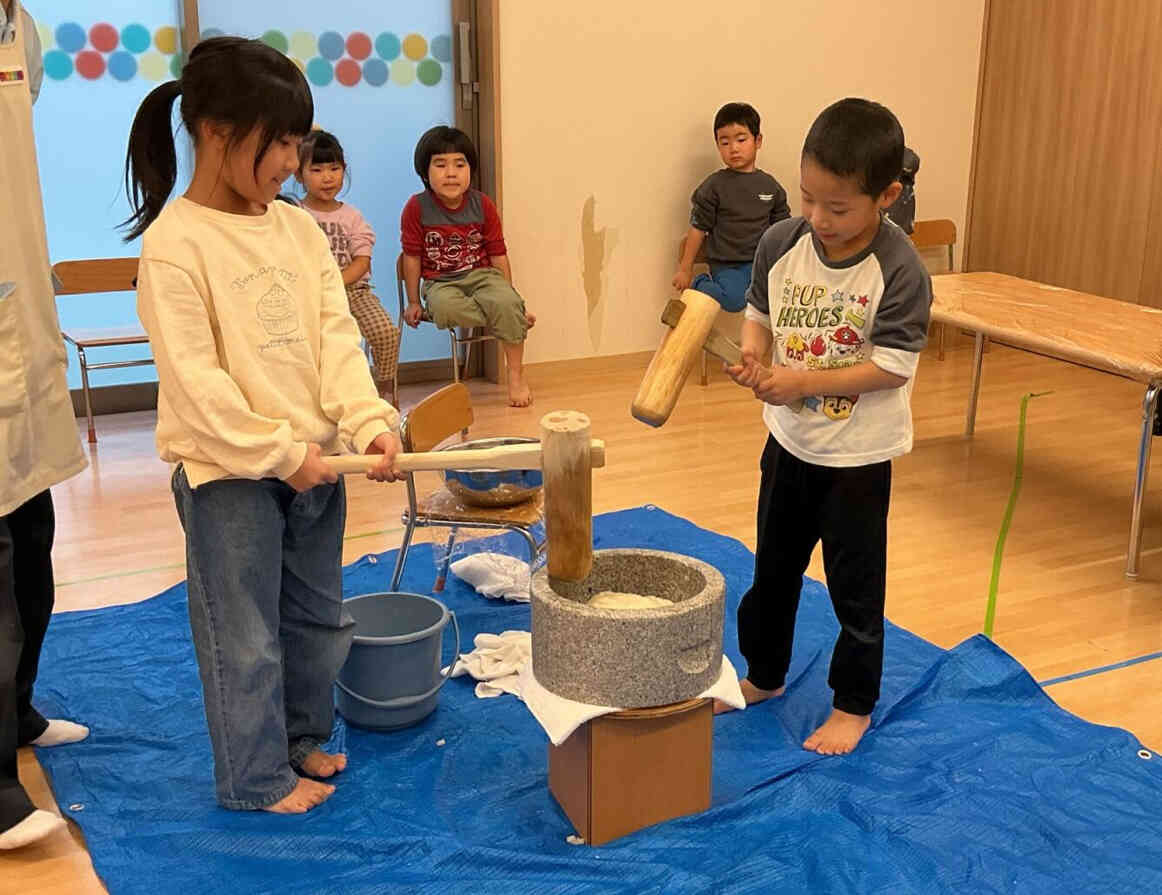 力いっぱいぺったんぺったん