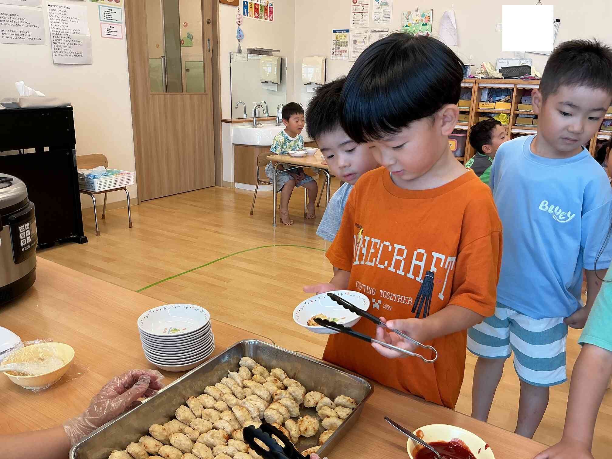 バイキング給食うれしいな