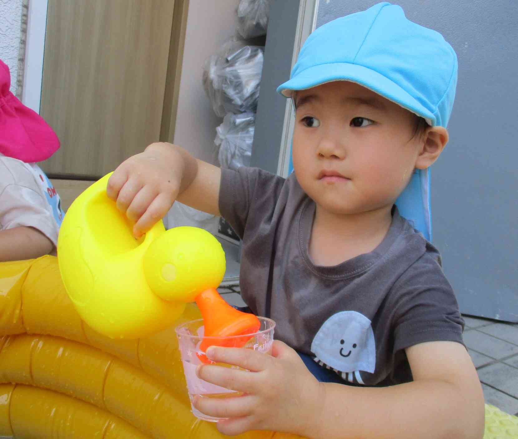 アヒルのジョウロがお気に入りだよ。