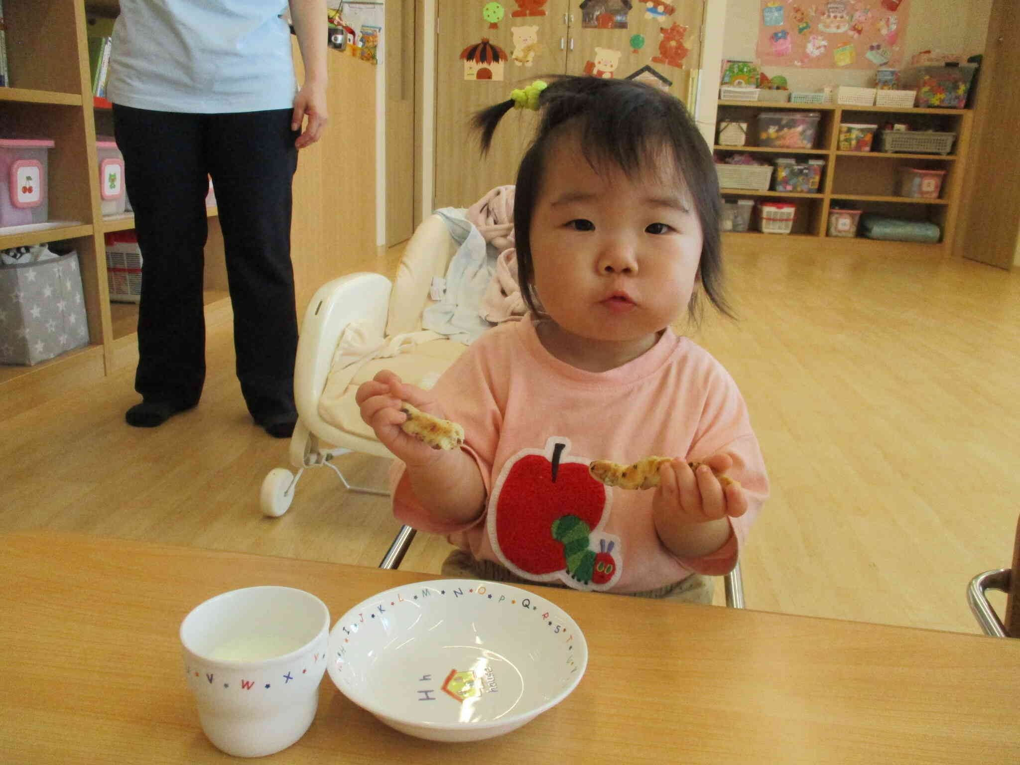 たくさん遊んで午後のおやつも美味しいね。