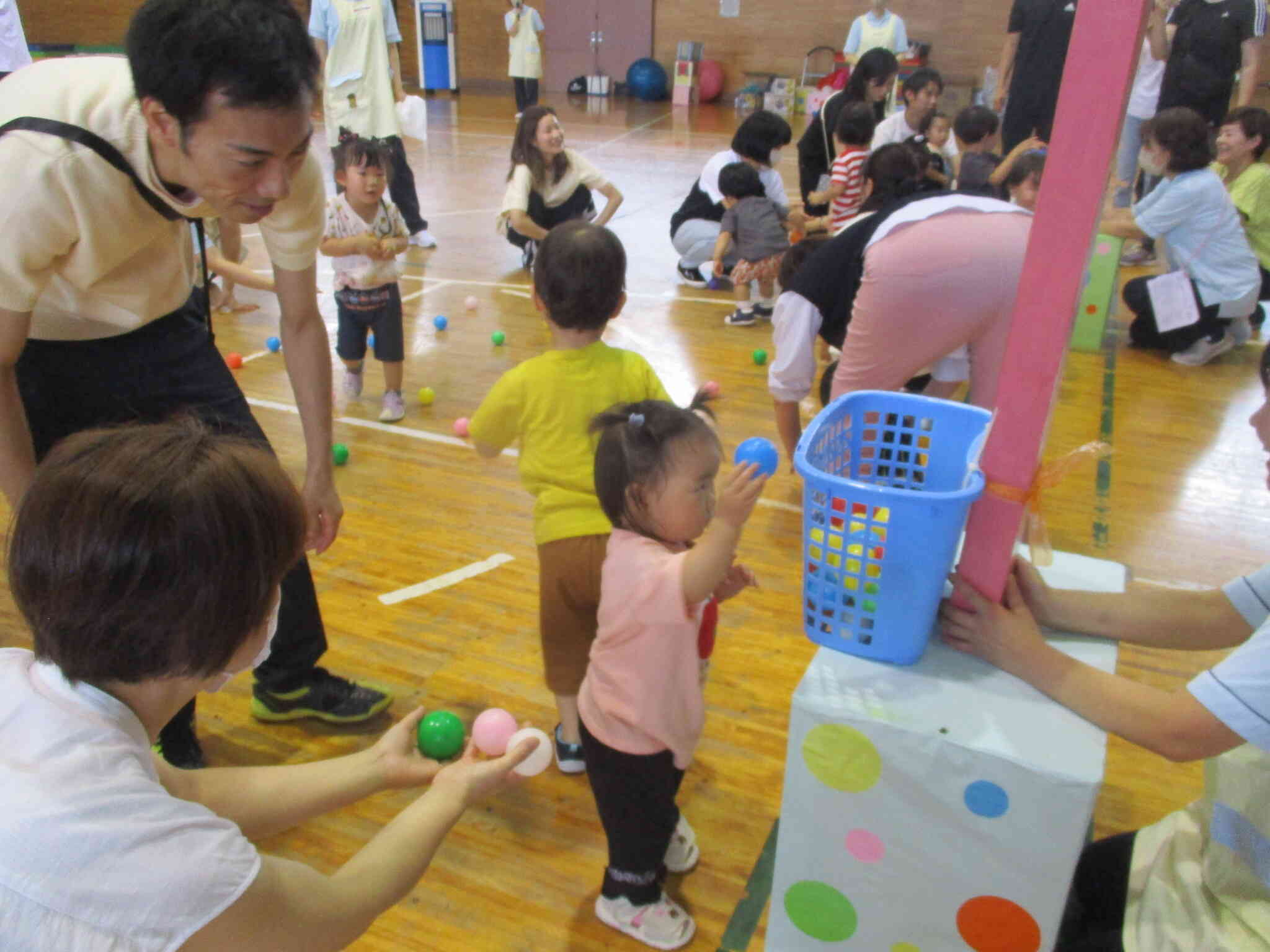 上手に玉入れ出来たね！