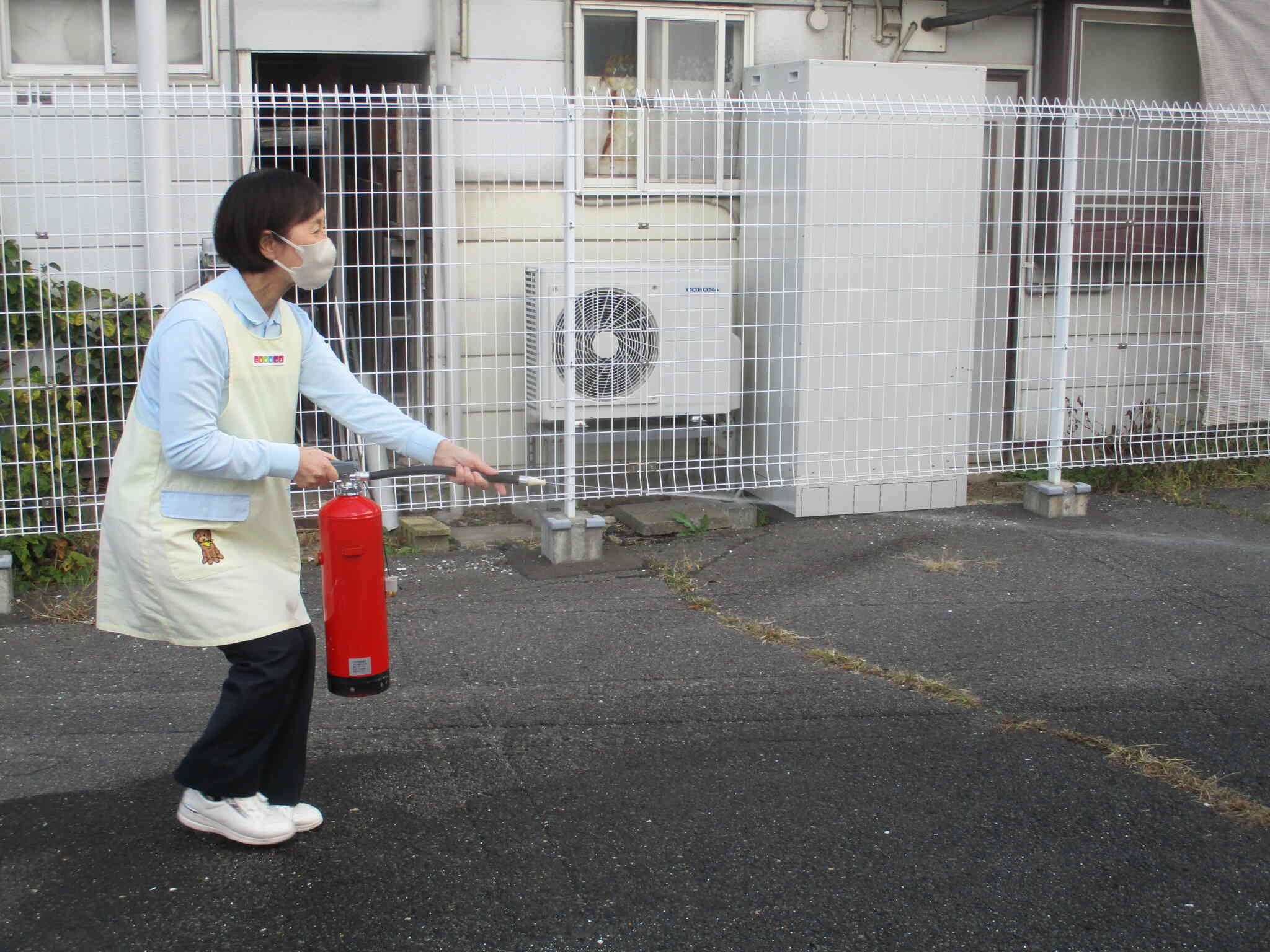 先生達も消火訓練をしました。