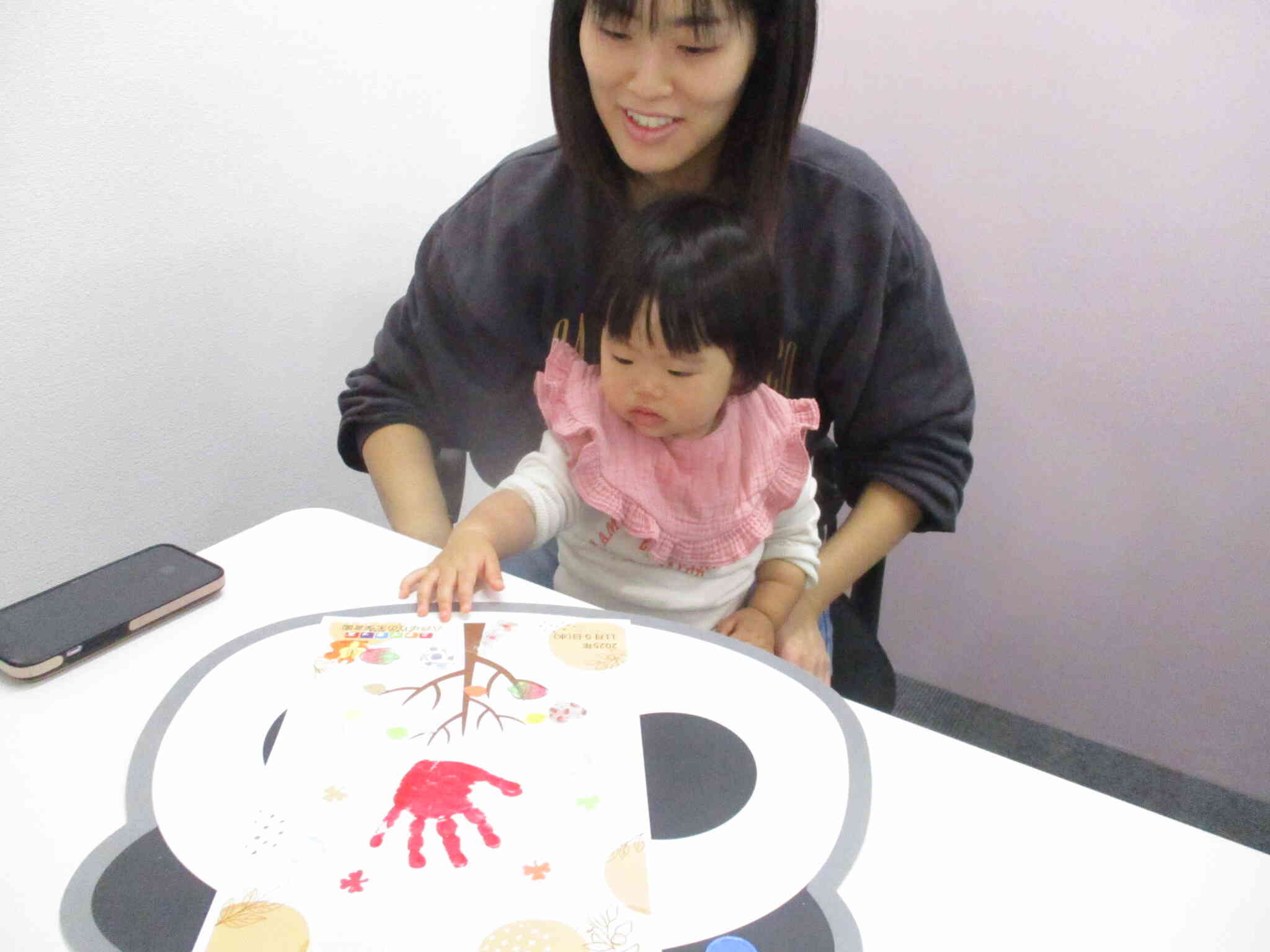 手形で紅葉を作ったよ