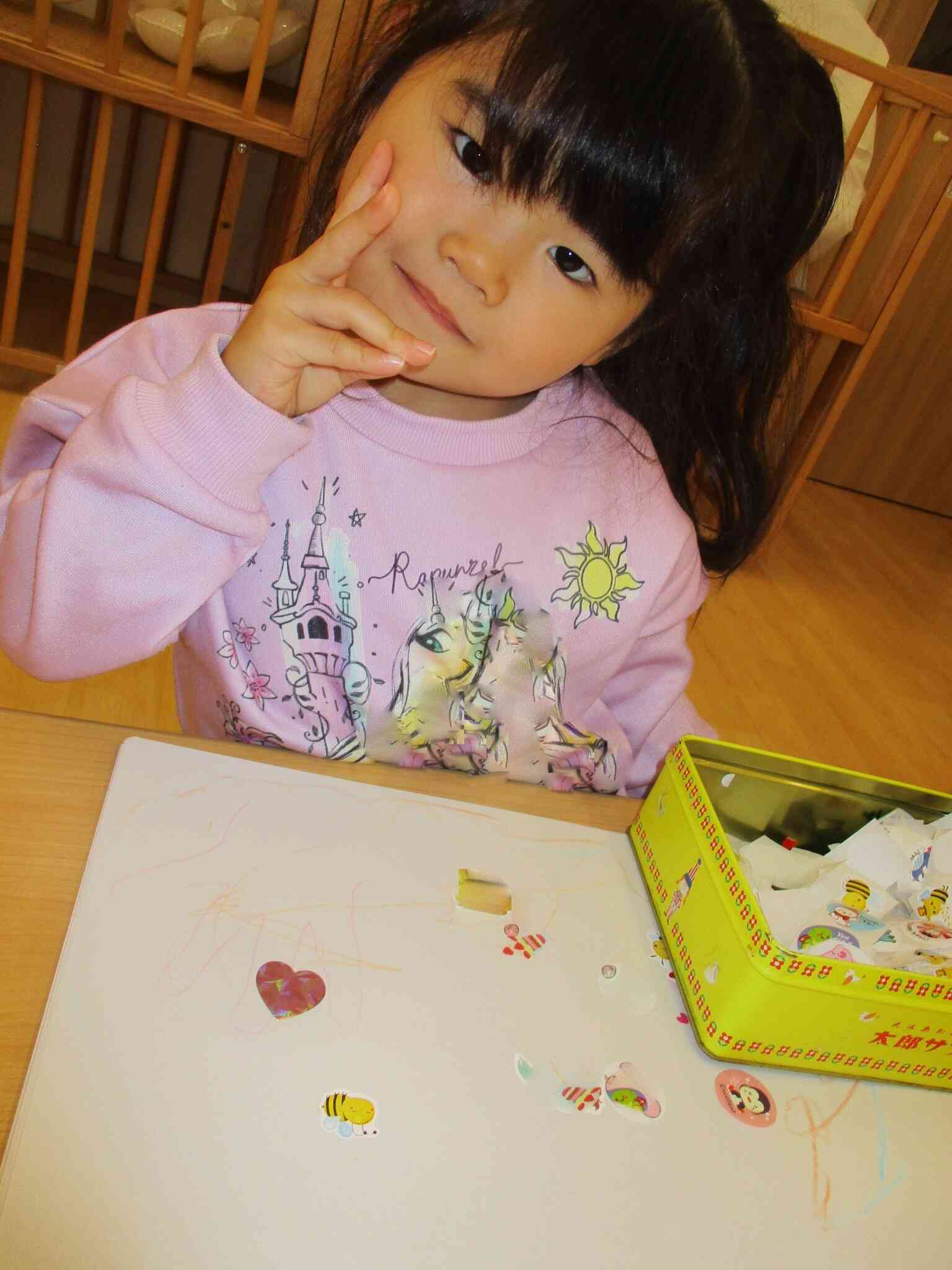 プリンセスのシール貼りたいの！