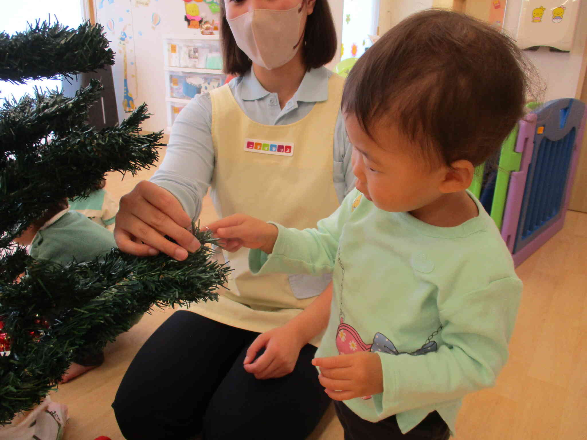 小さな指が可愛くてたまりません。