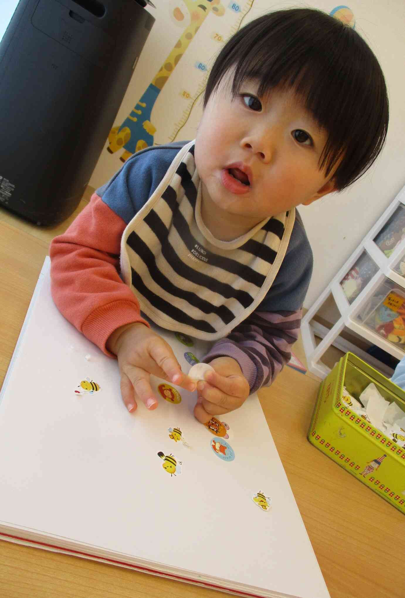 シール遊び大好き！