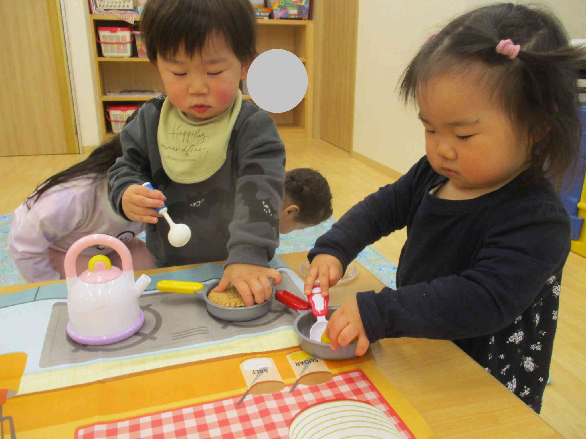 仲良く遊ぶ子ども達！