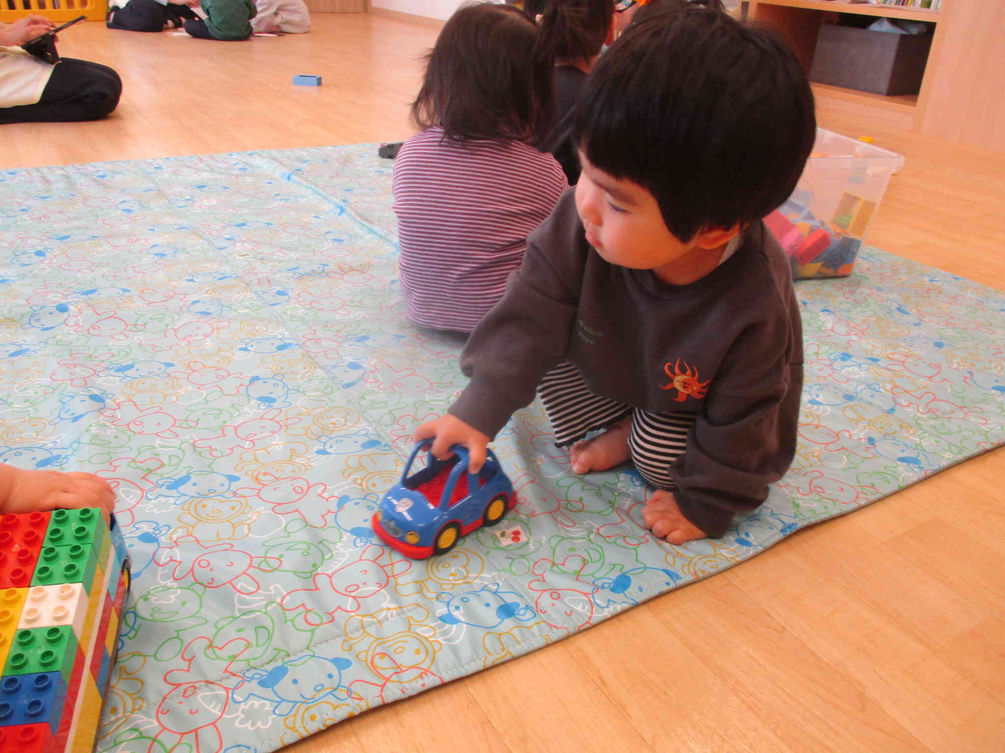 青いブップ自分で車作ったよ！