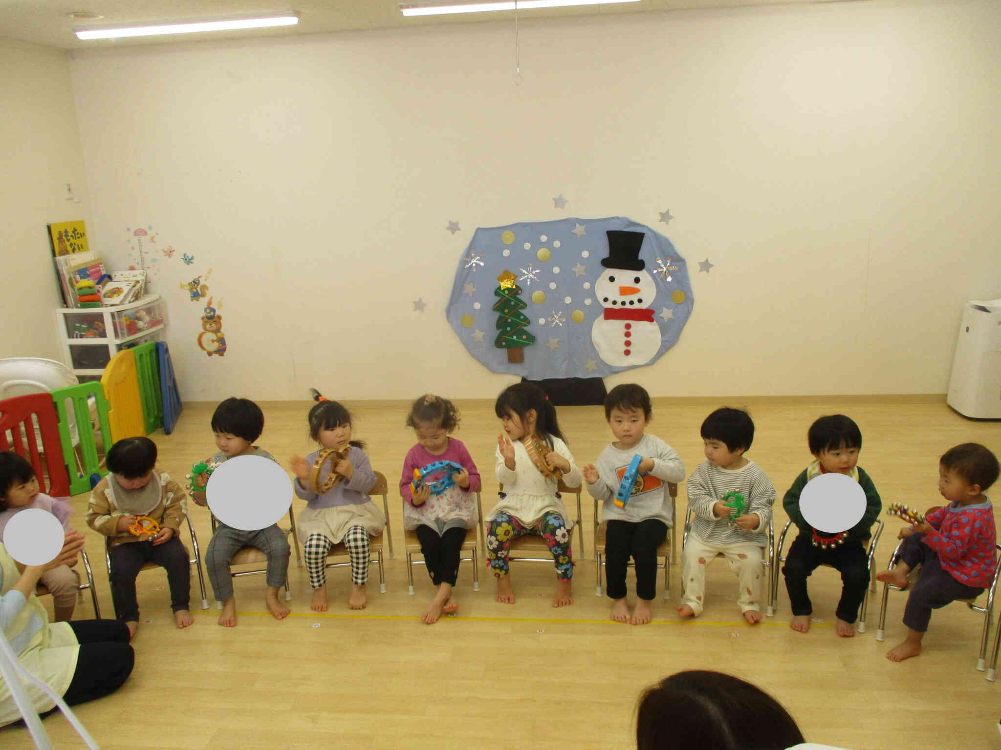 みんなで鈴を持っているね〜