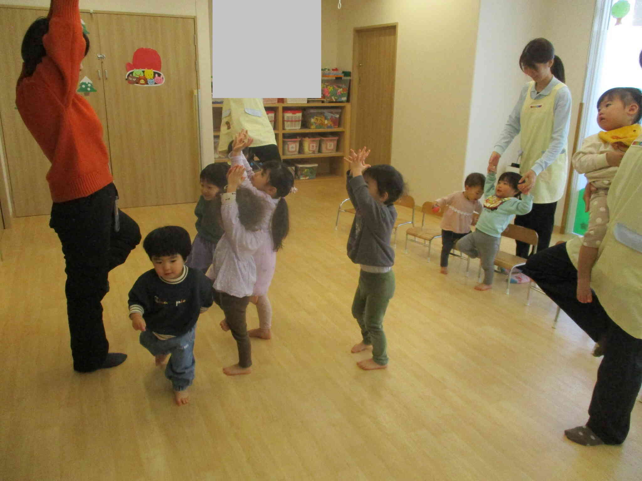 クリスマスヨガは先生達も張り切ってます！