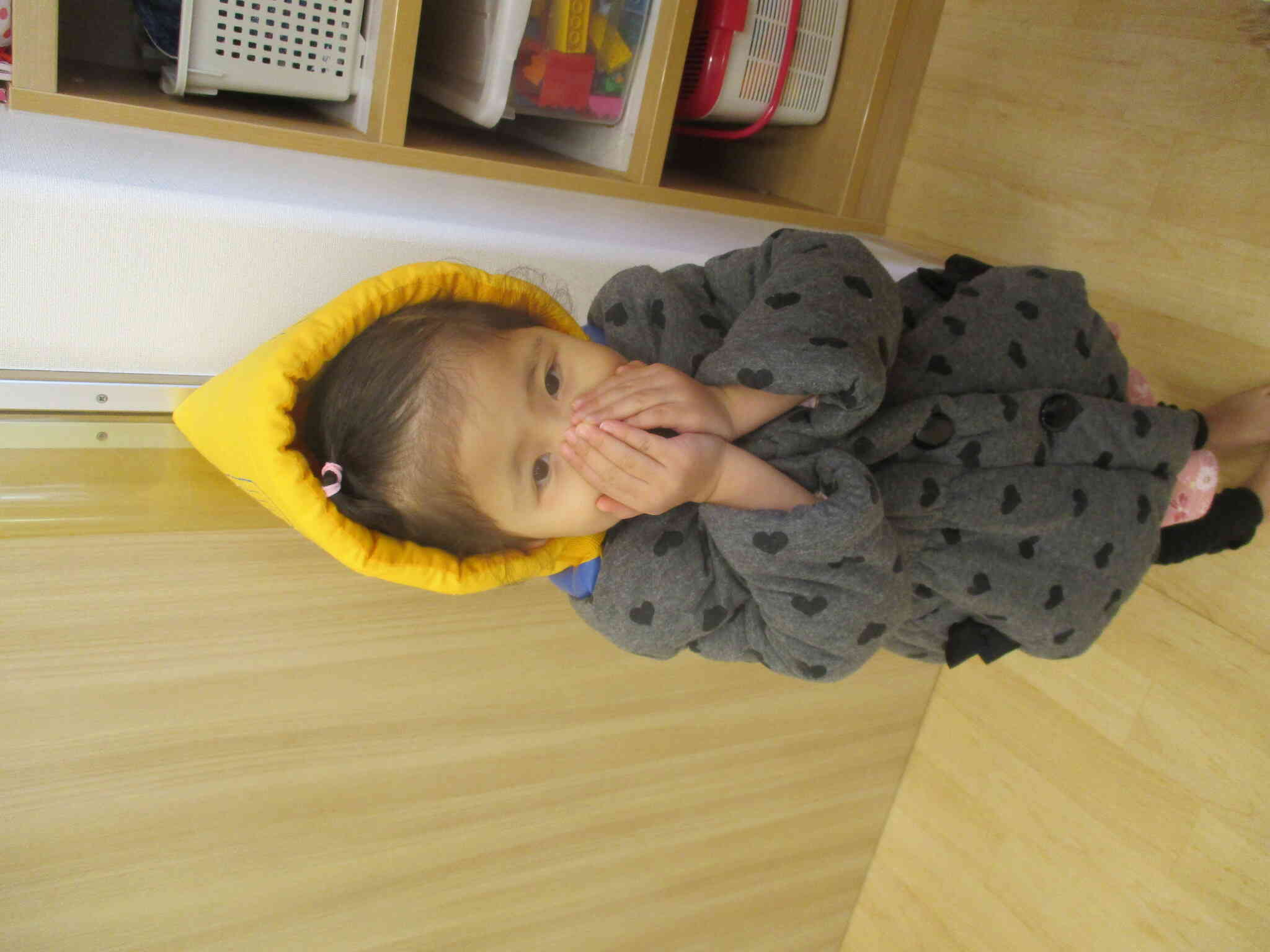 きちんと手を口に…