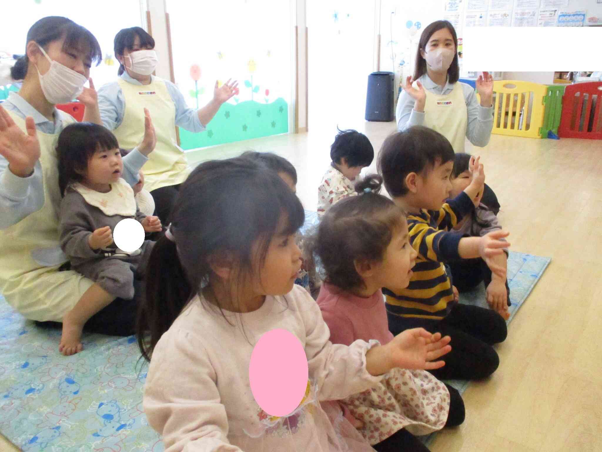 みんなでハッピーニューイヤーとあいさつをしたよ！