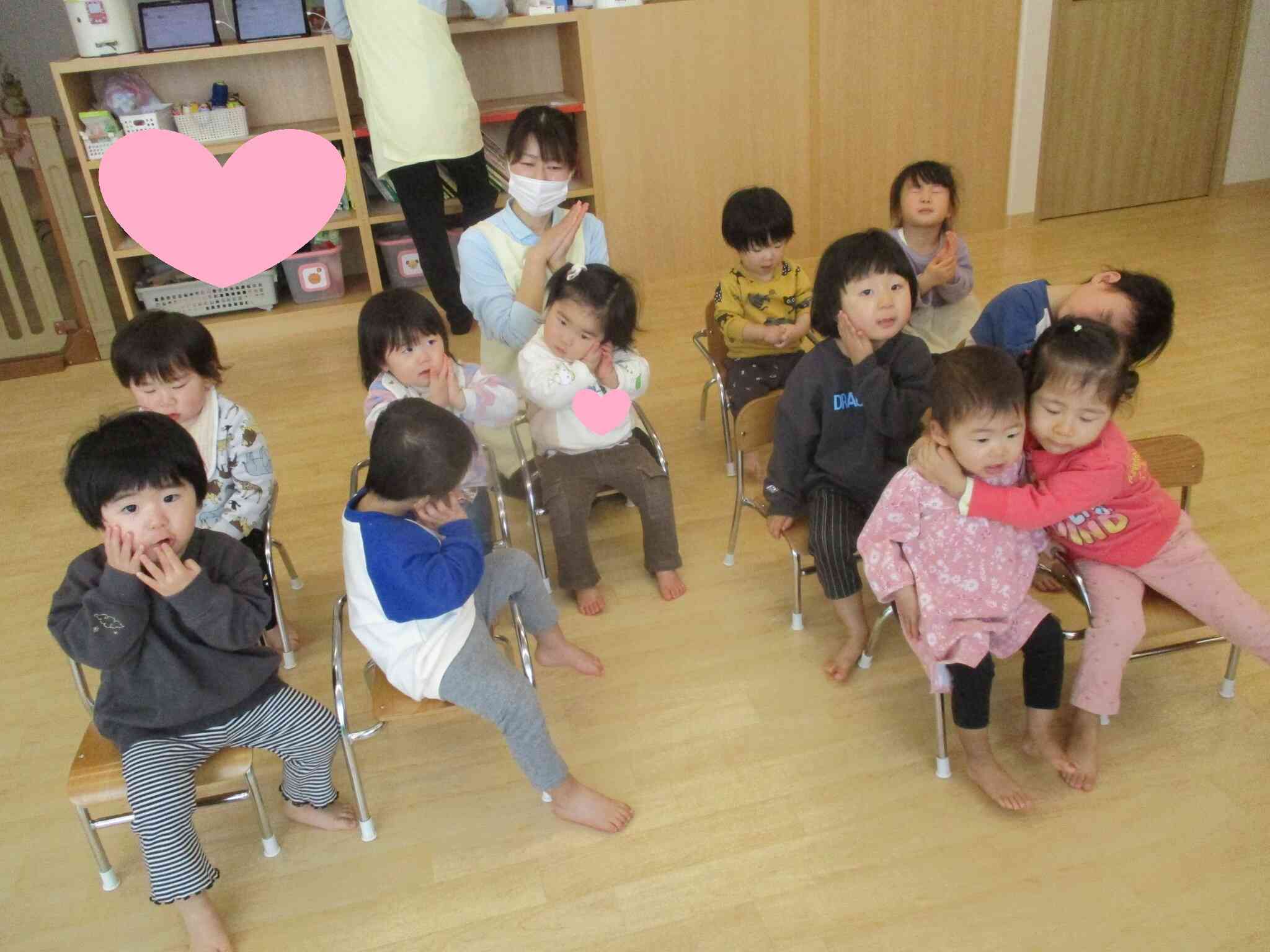 朝の会から始まります