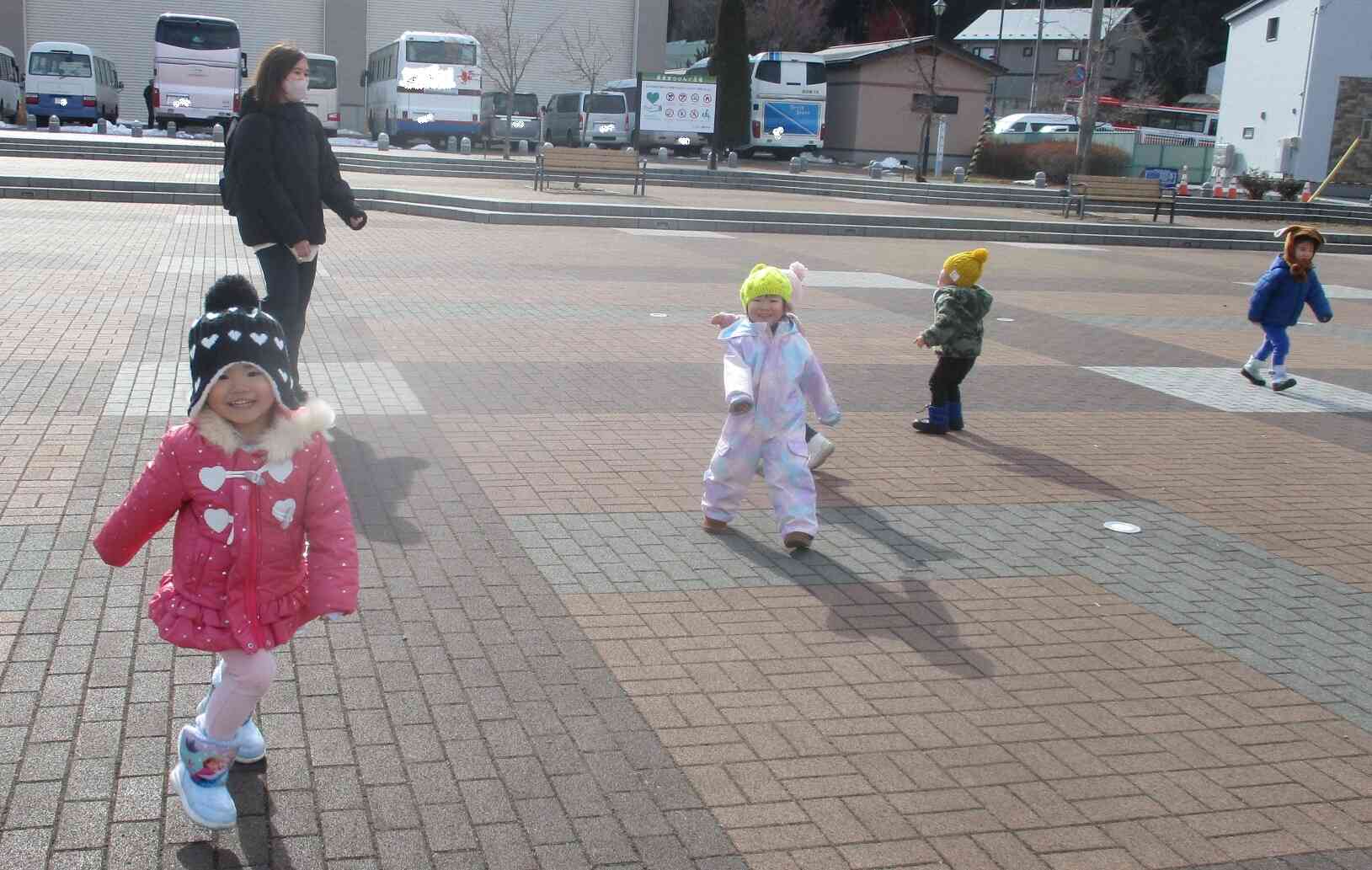 まつりんぐ広場楽しいね