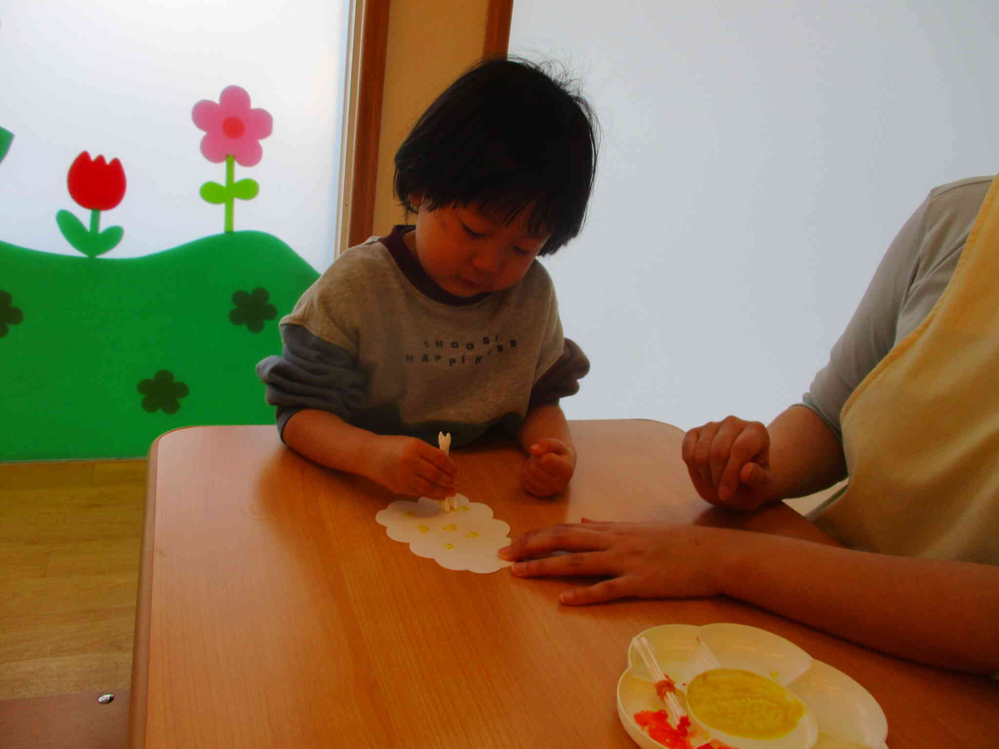 綿棒を使って製作をしました。