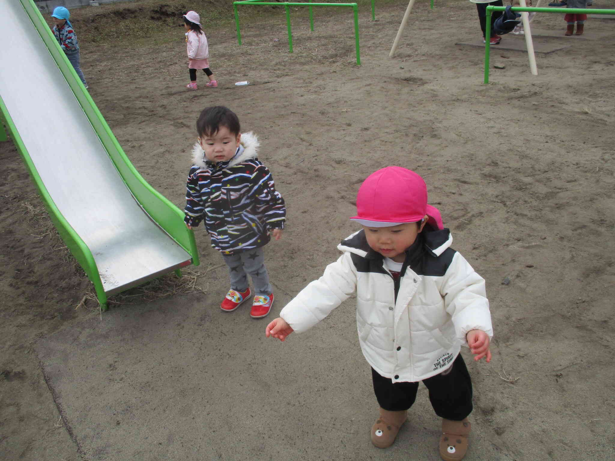 滑り台も楽しいな！