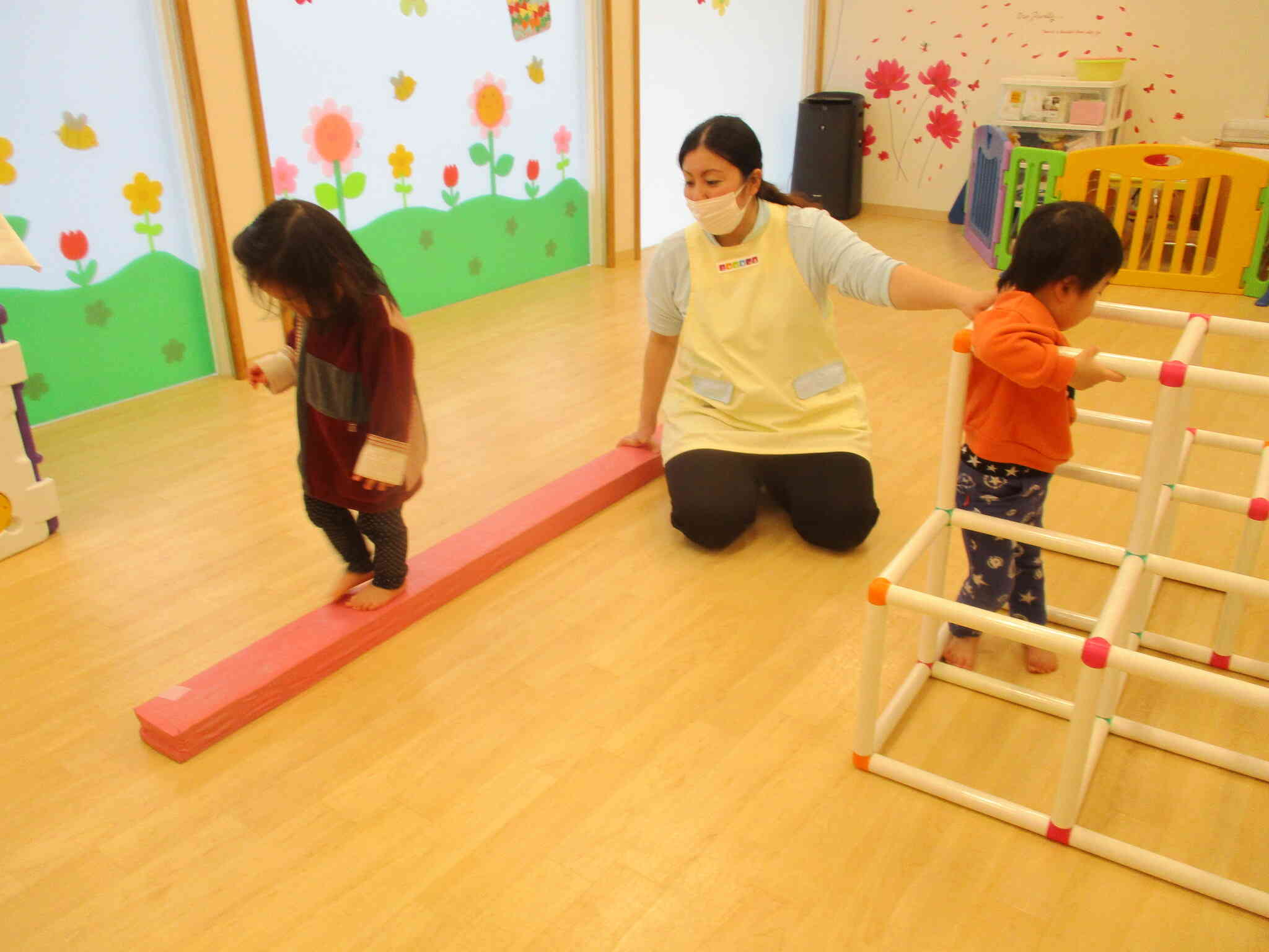 のびのびお部屋遊び