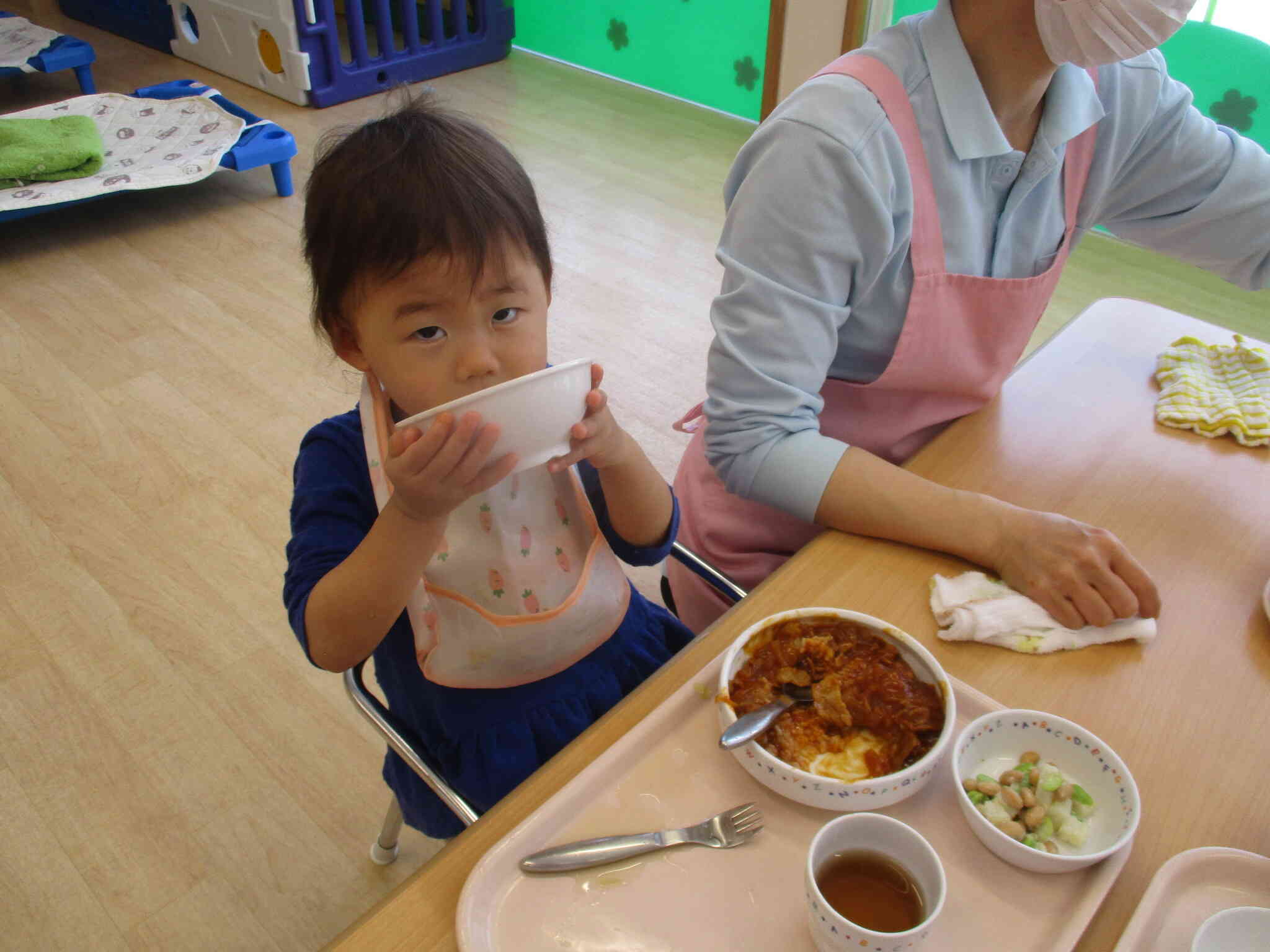 あひる組（１歳児）の給食の様子！