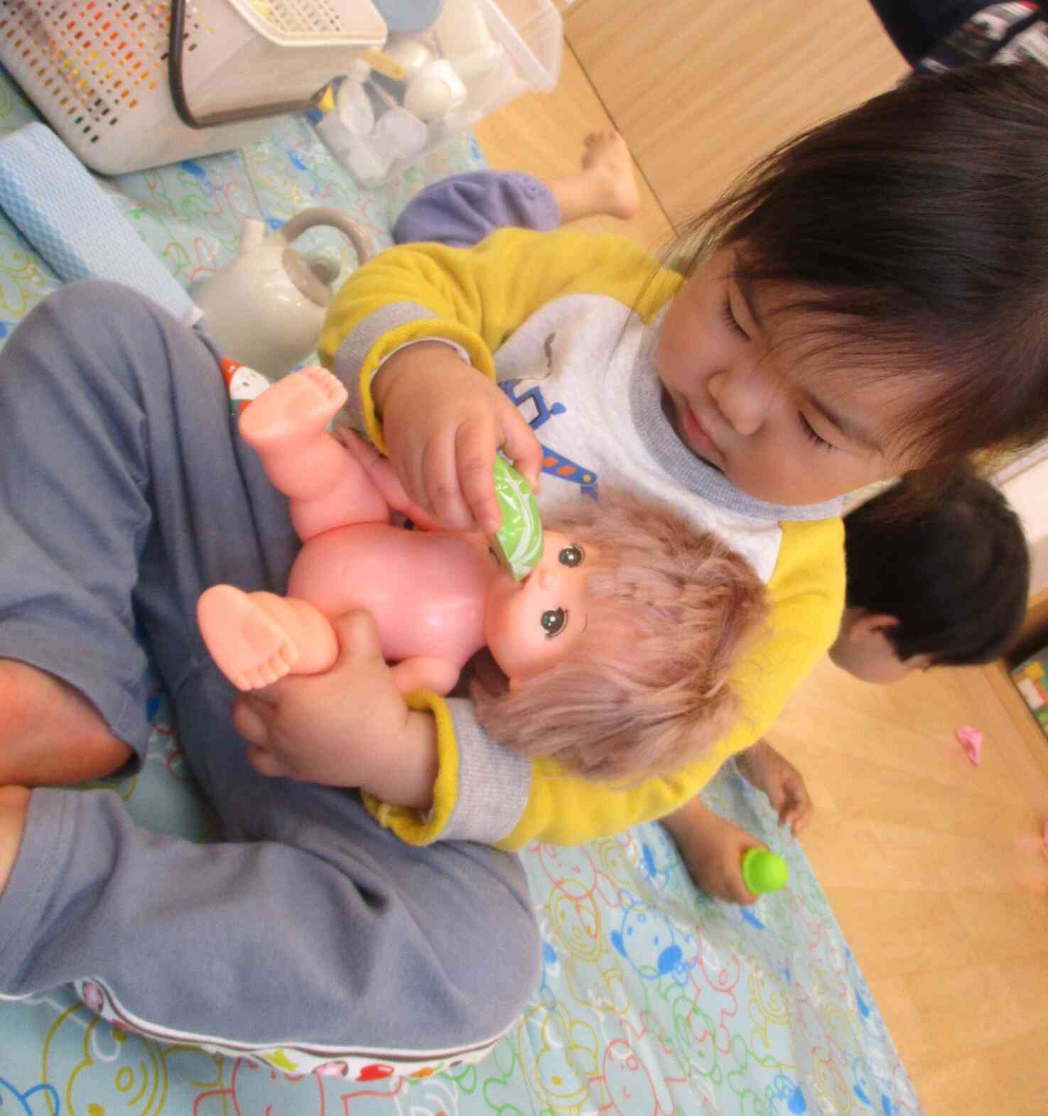 お人形遊びとおままごとしたよ！