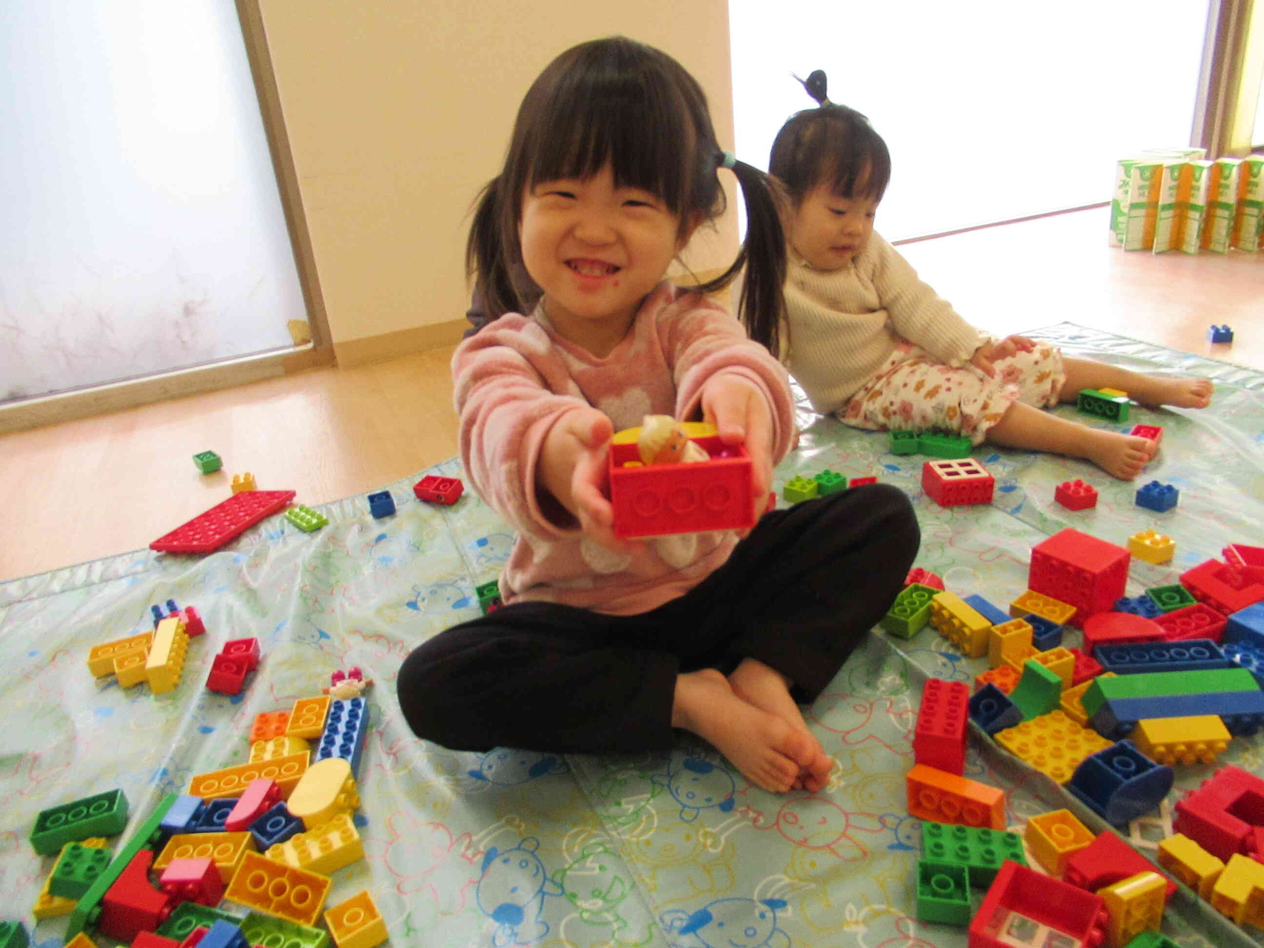 ブロック遊びも上手ですっ☆