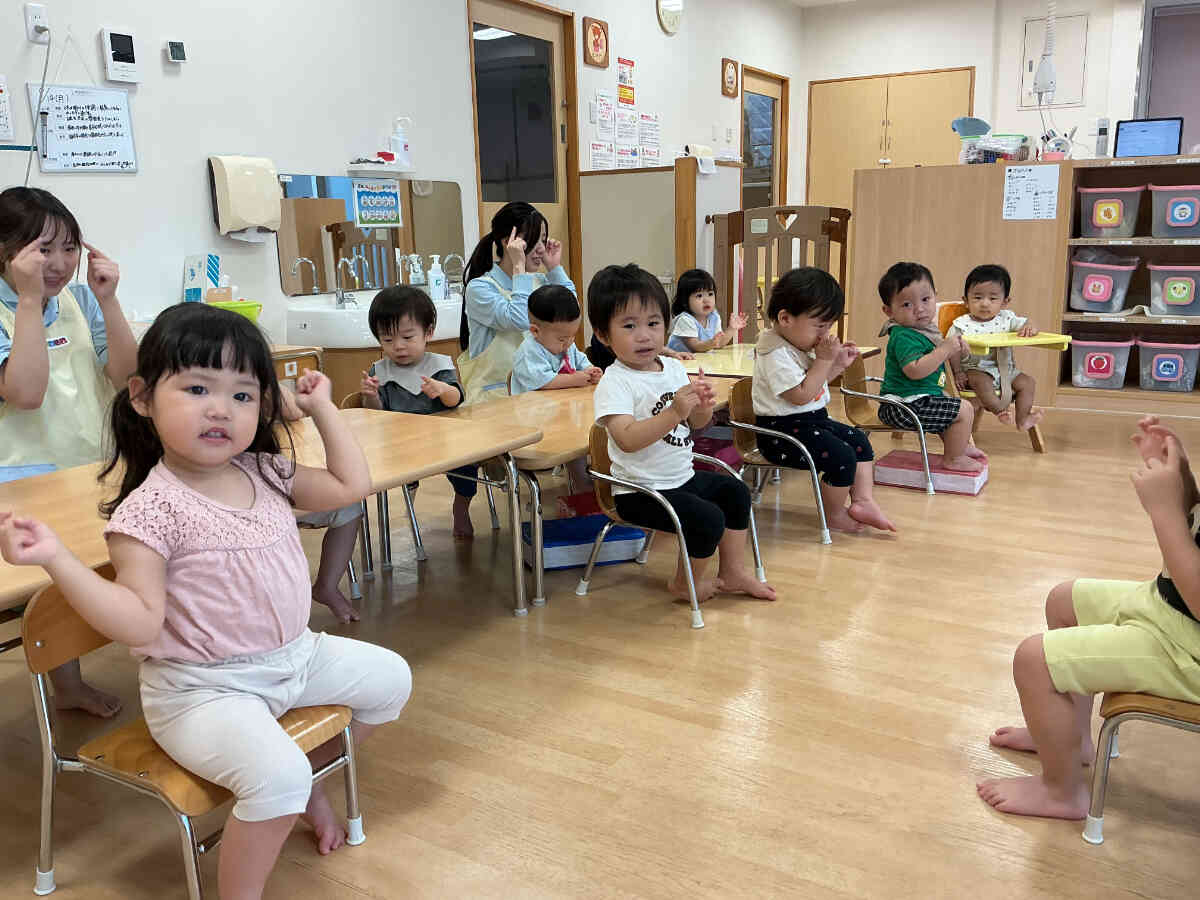 大きな？？くりのきのしたで