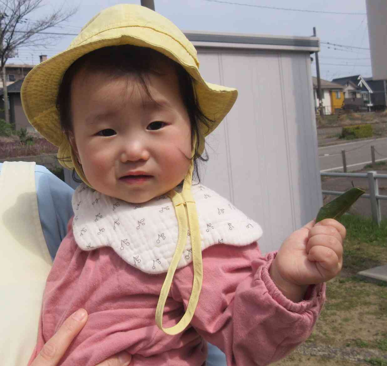 葉っぱと記念撮影