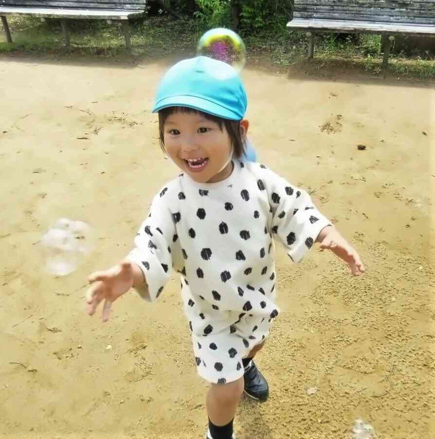 シャボン玉飛んだ！