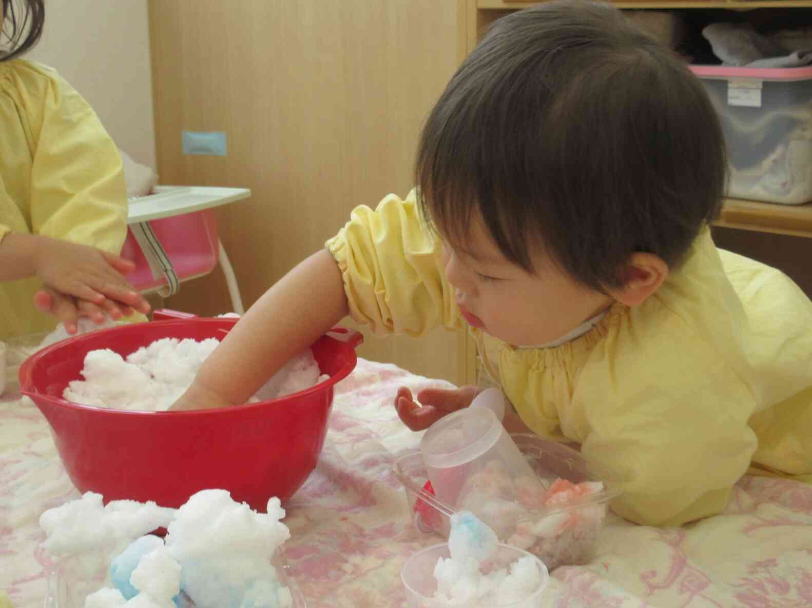 赤い雪、青い雪