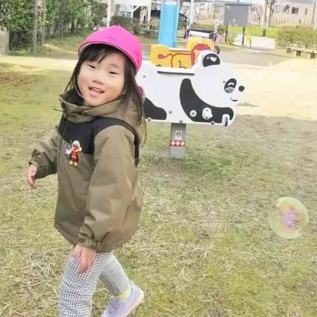 しゃぼん玉と追いかけっこ