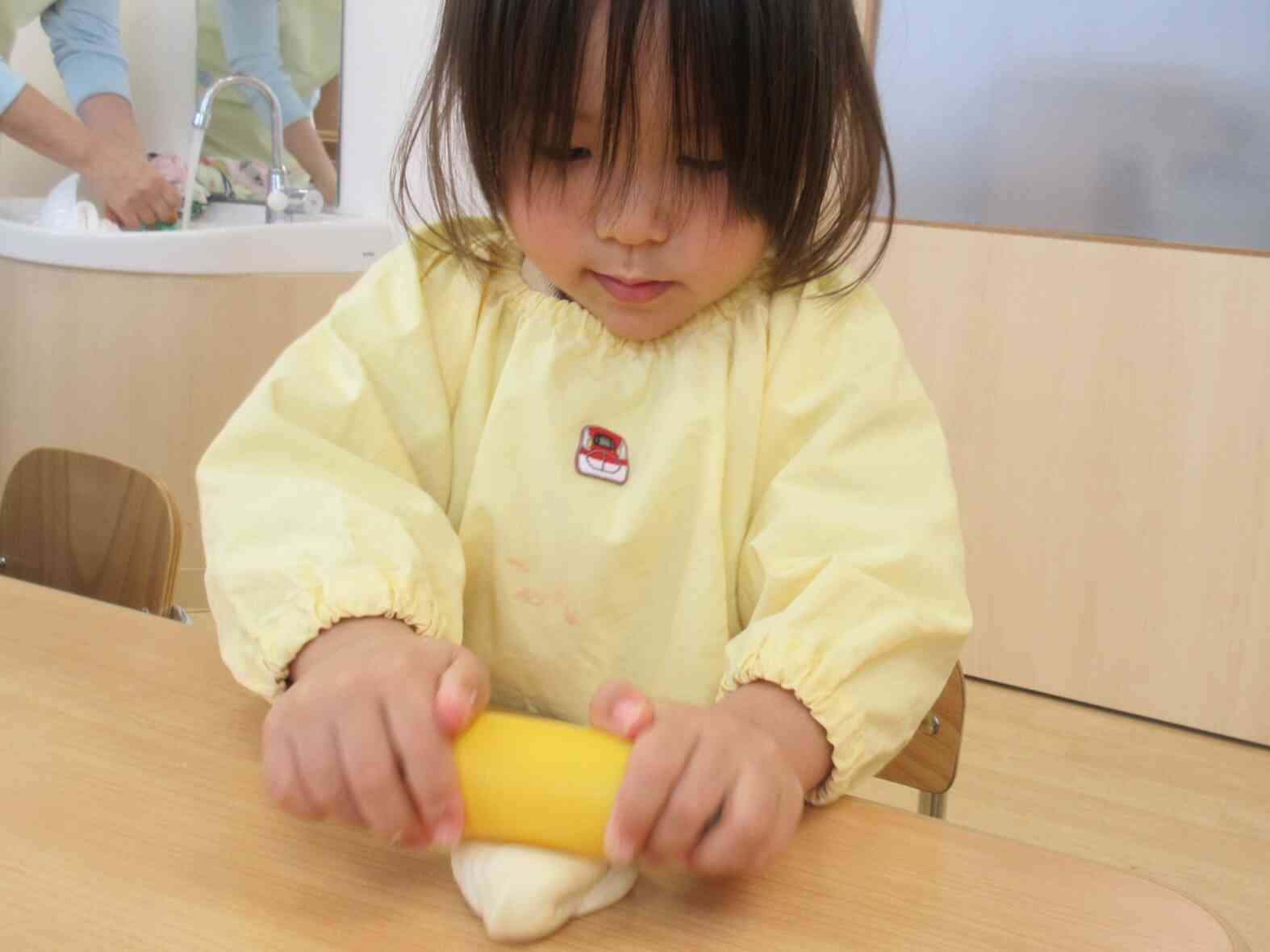 熟練のロールパン職人のよう