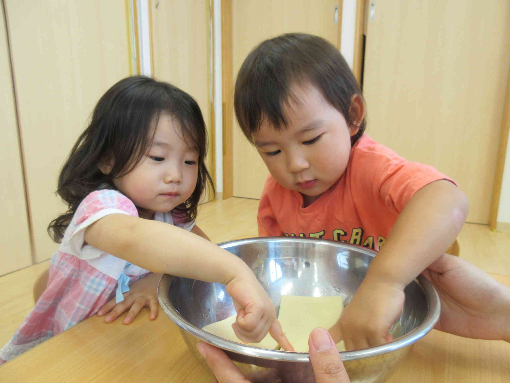 食育の日～高野豆腐を水に戻してみよう～