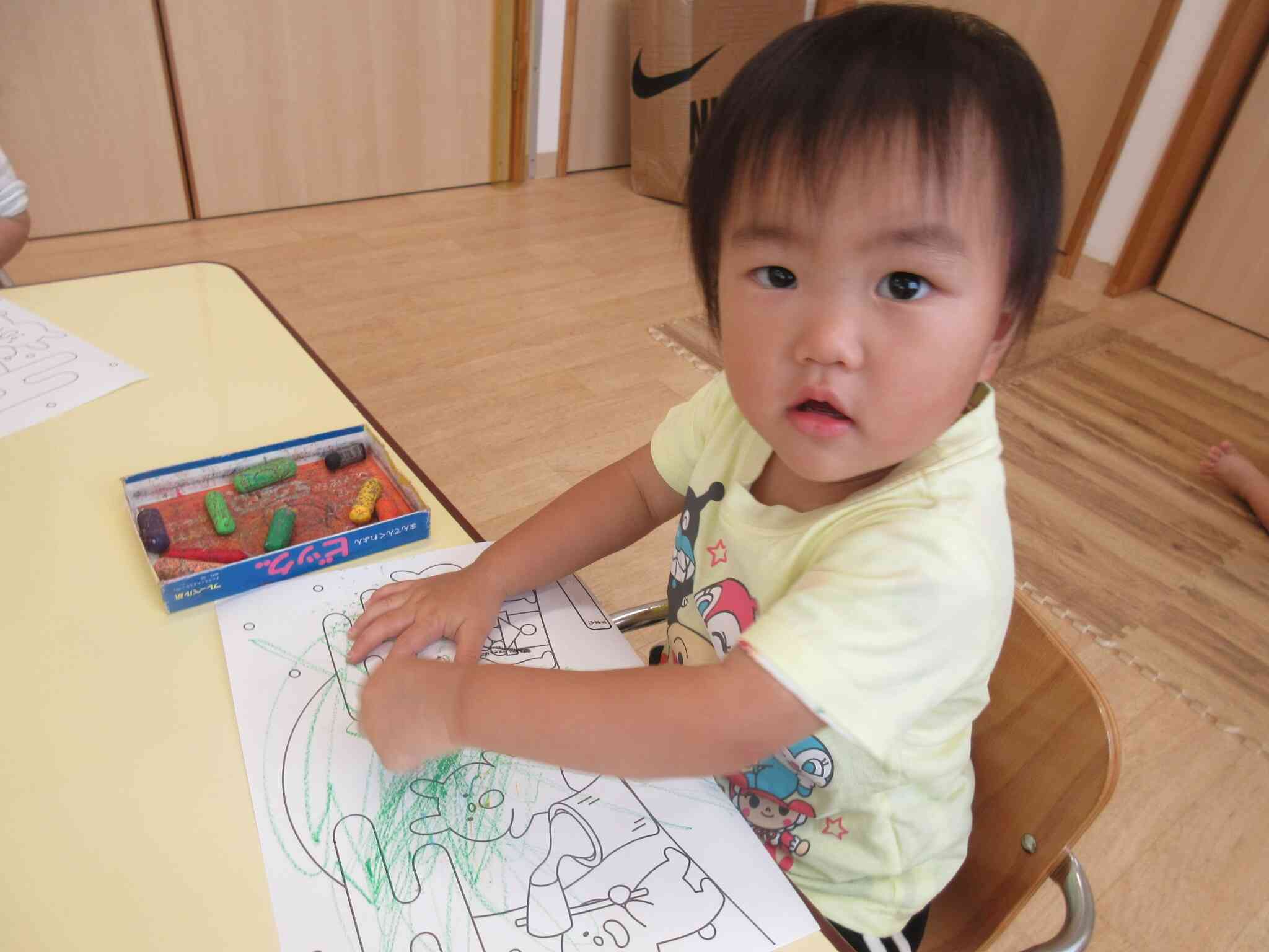 「どう？上手に塗れてるでしょ？」