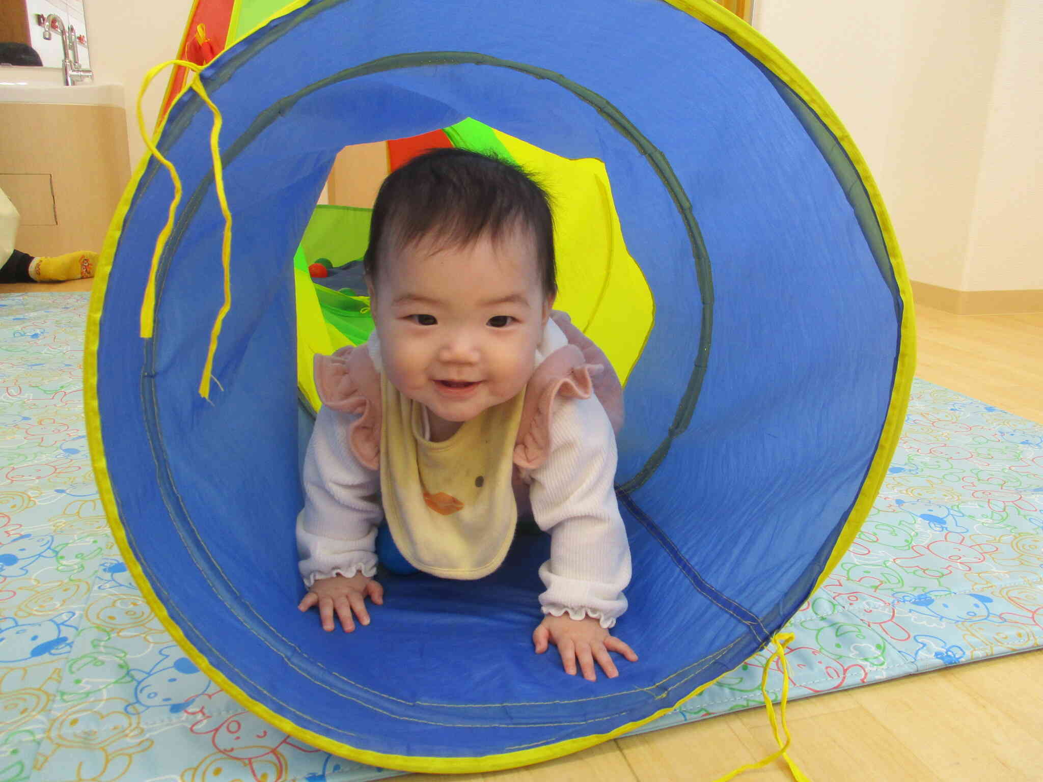 トンネルくぐるの楽しいよ♬