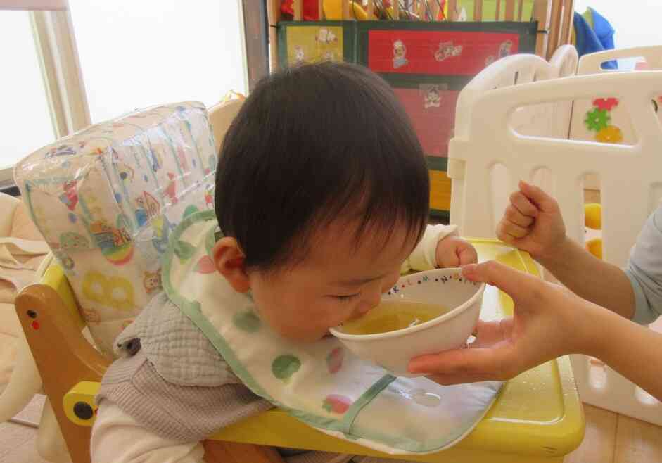 離乳食頑張ってます！！
