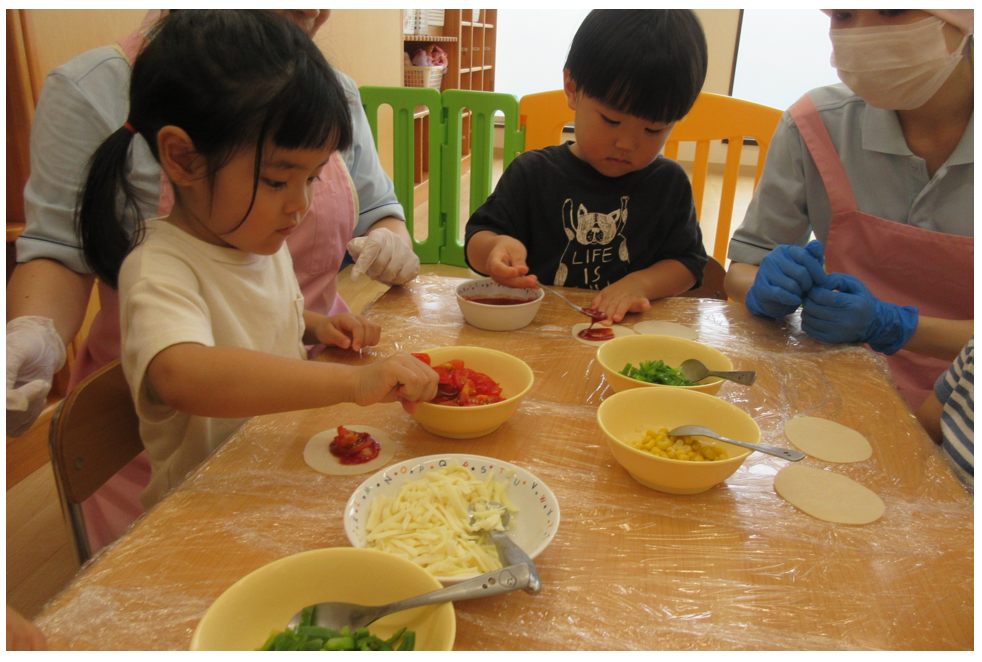 9月食育「夏野菜ピザを作ろう」
