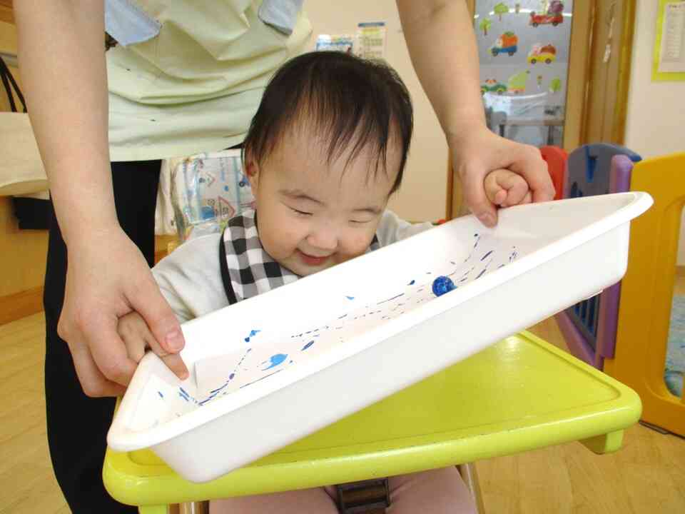ビー玉ころころ、たのしいな～♪