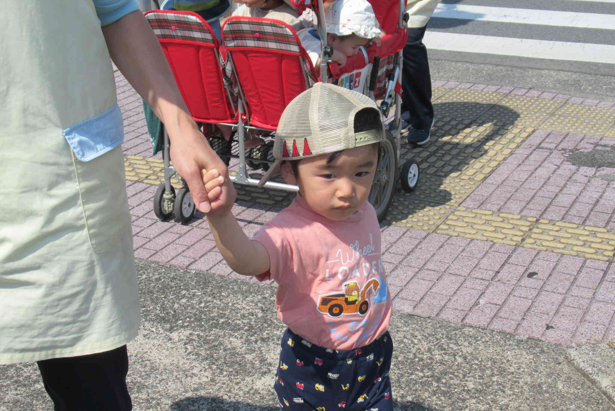 右左見て渡りまーす！