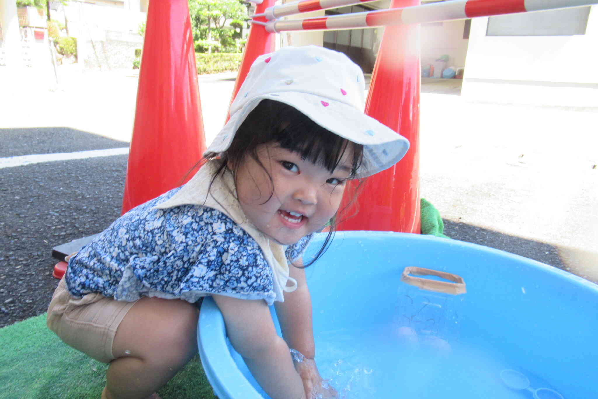 お水をバシャバシャ！